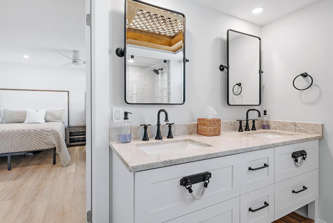 100 Waterway Road 207e