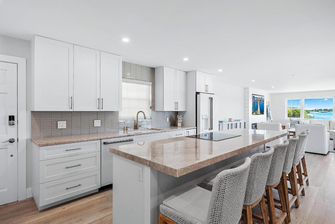 100 Waterway Road 207e