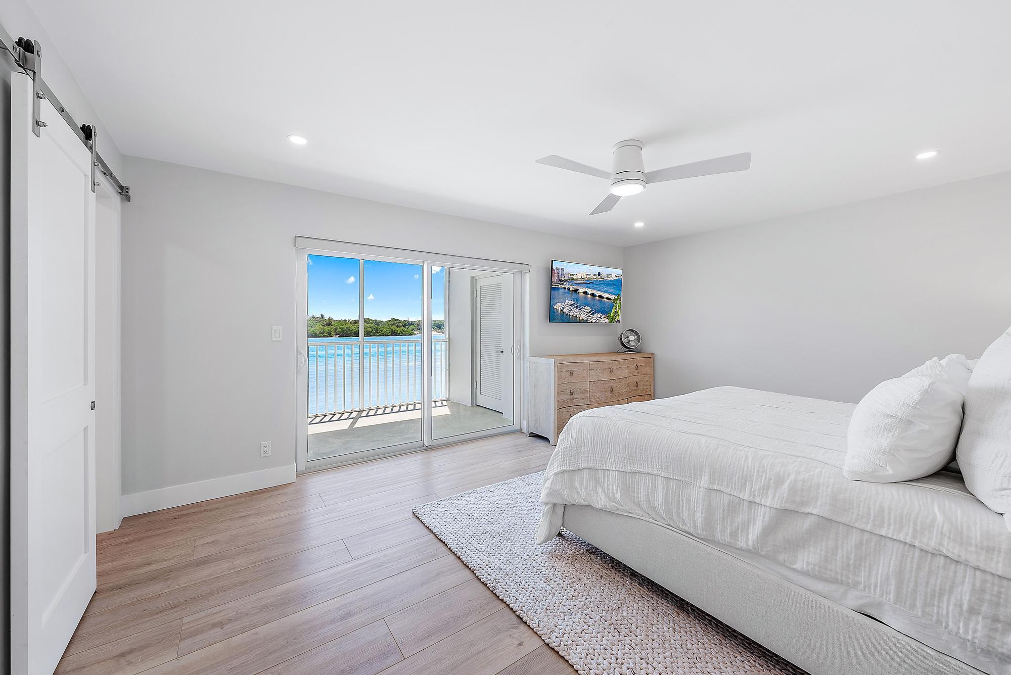 100 Waterway Road 207e