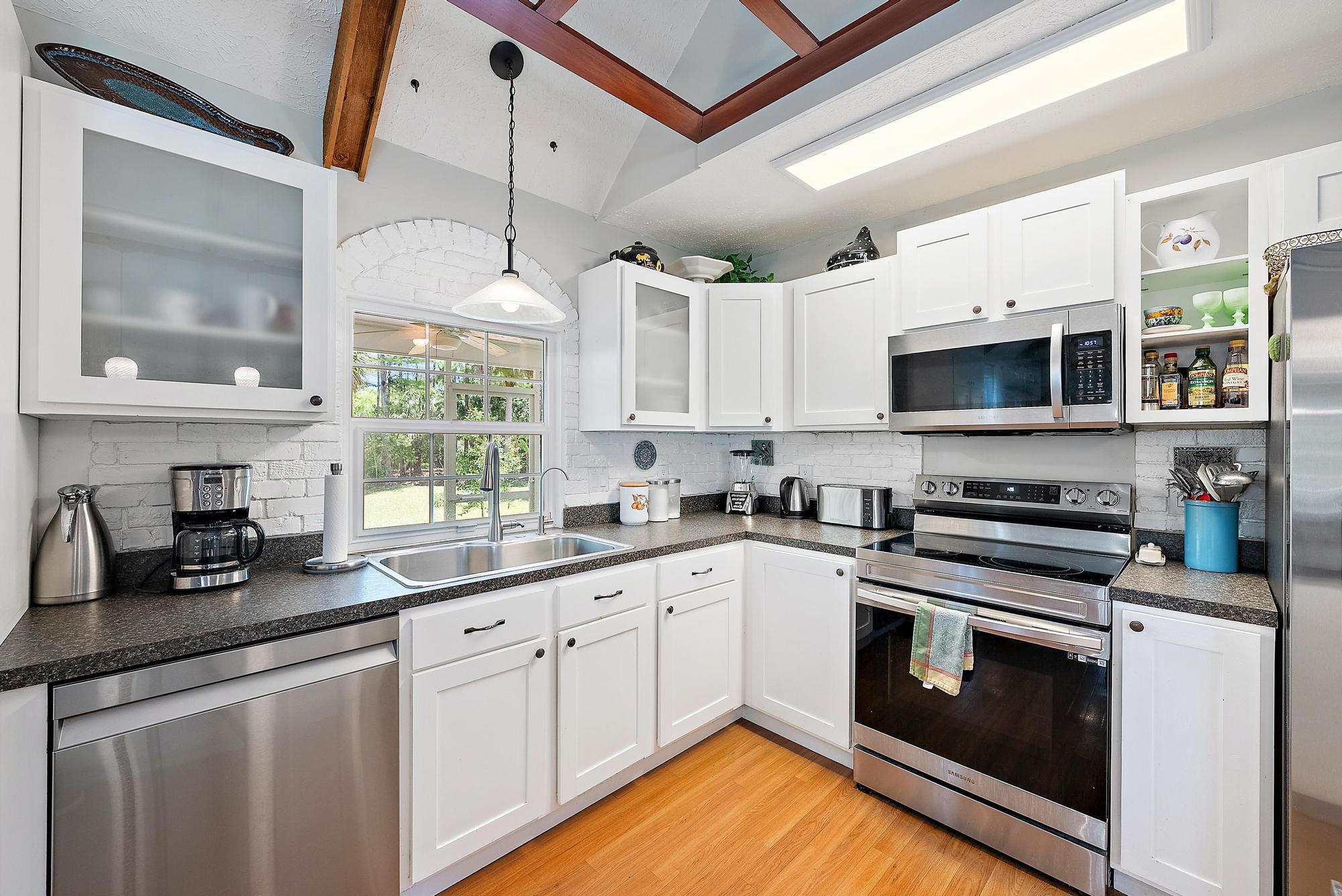15244 96th Street N