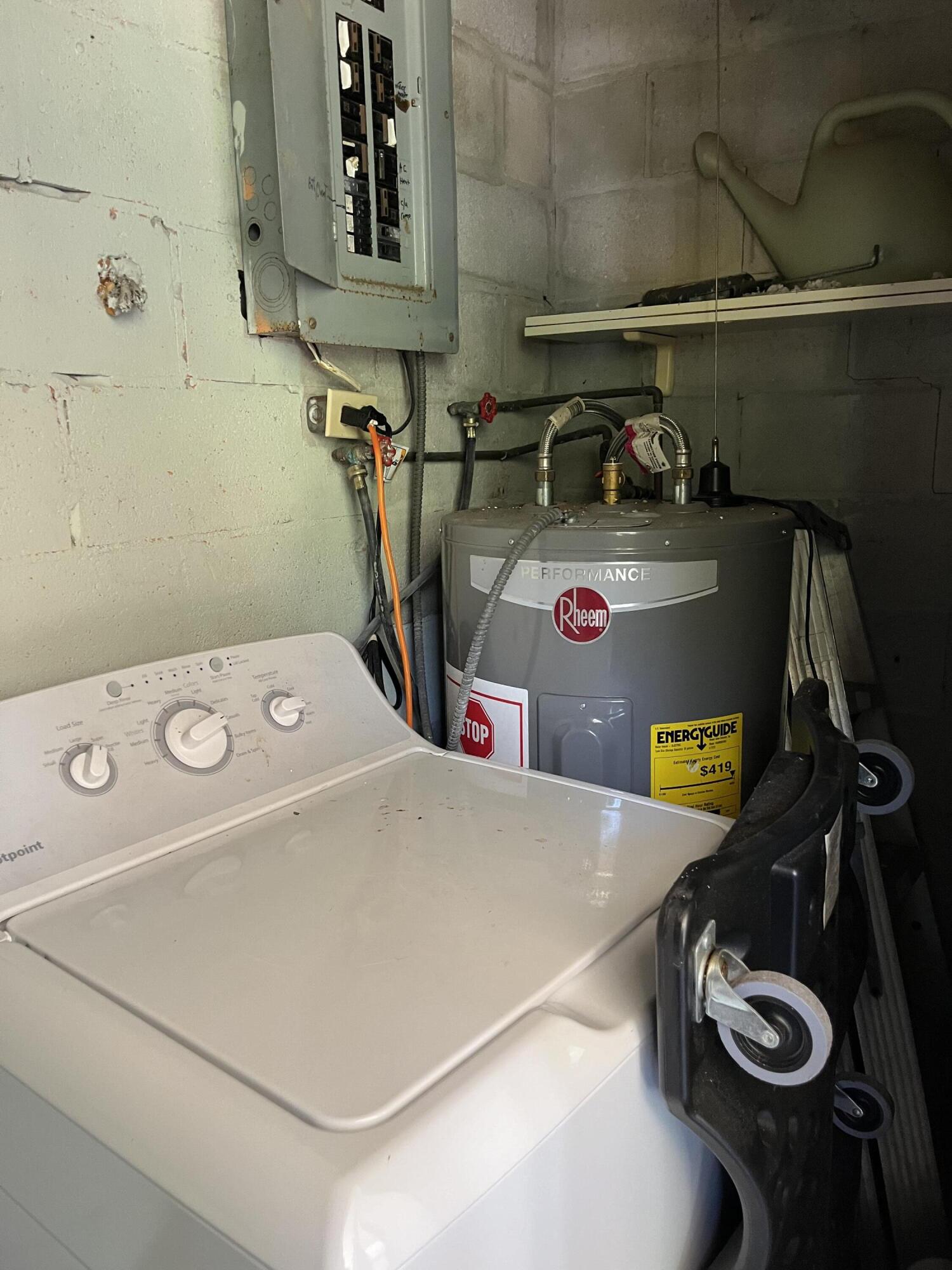 1425 NE Waveland Avenue