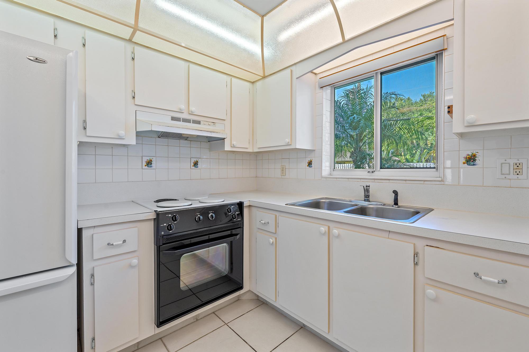 6 Garden Street 106p