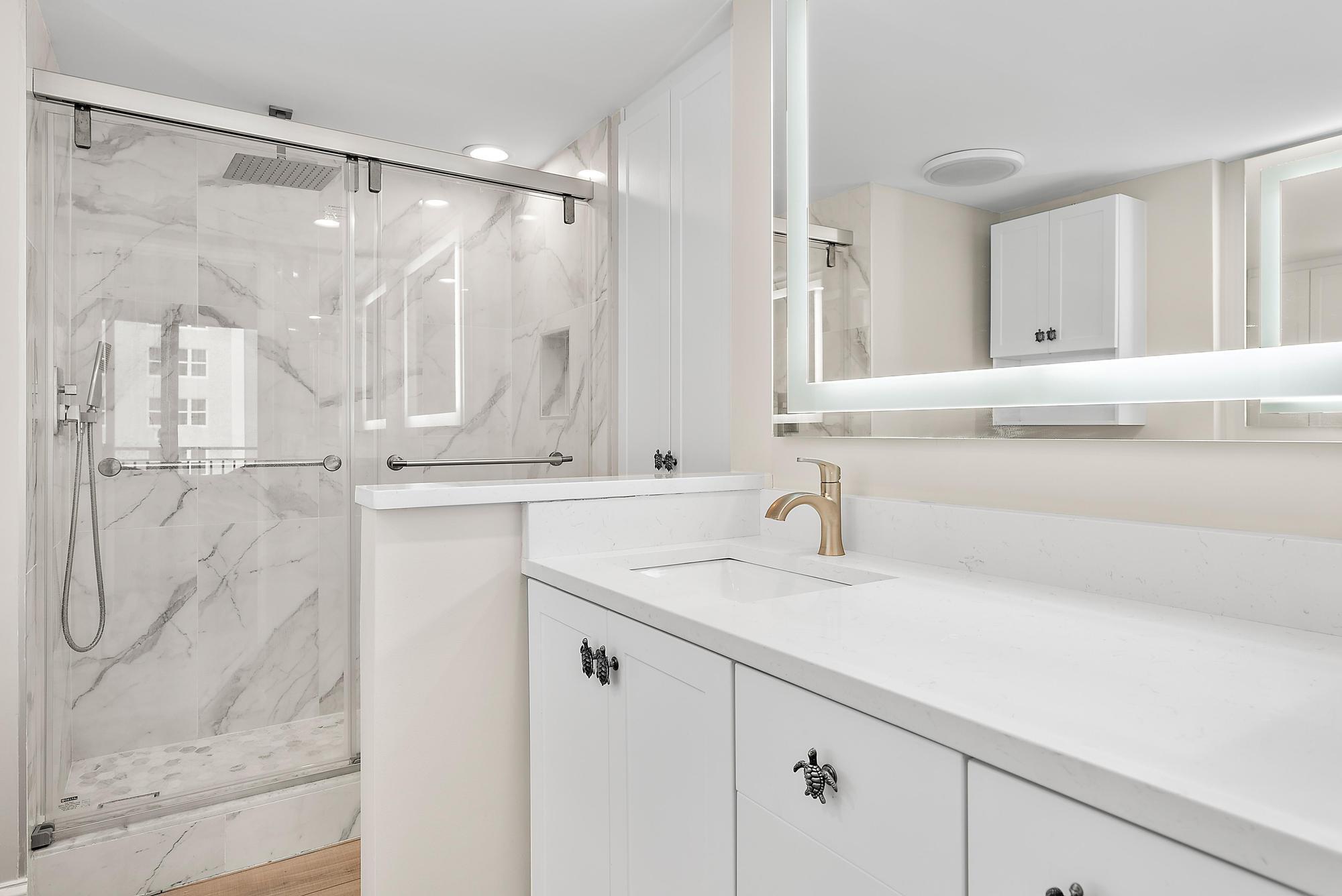 5460 N Ocean Drive 3b