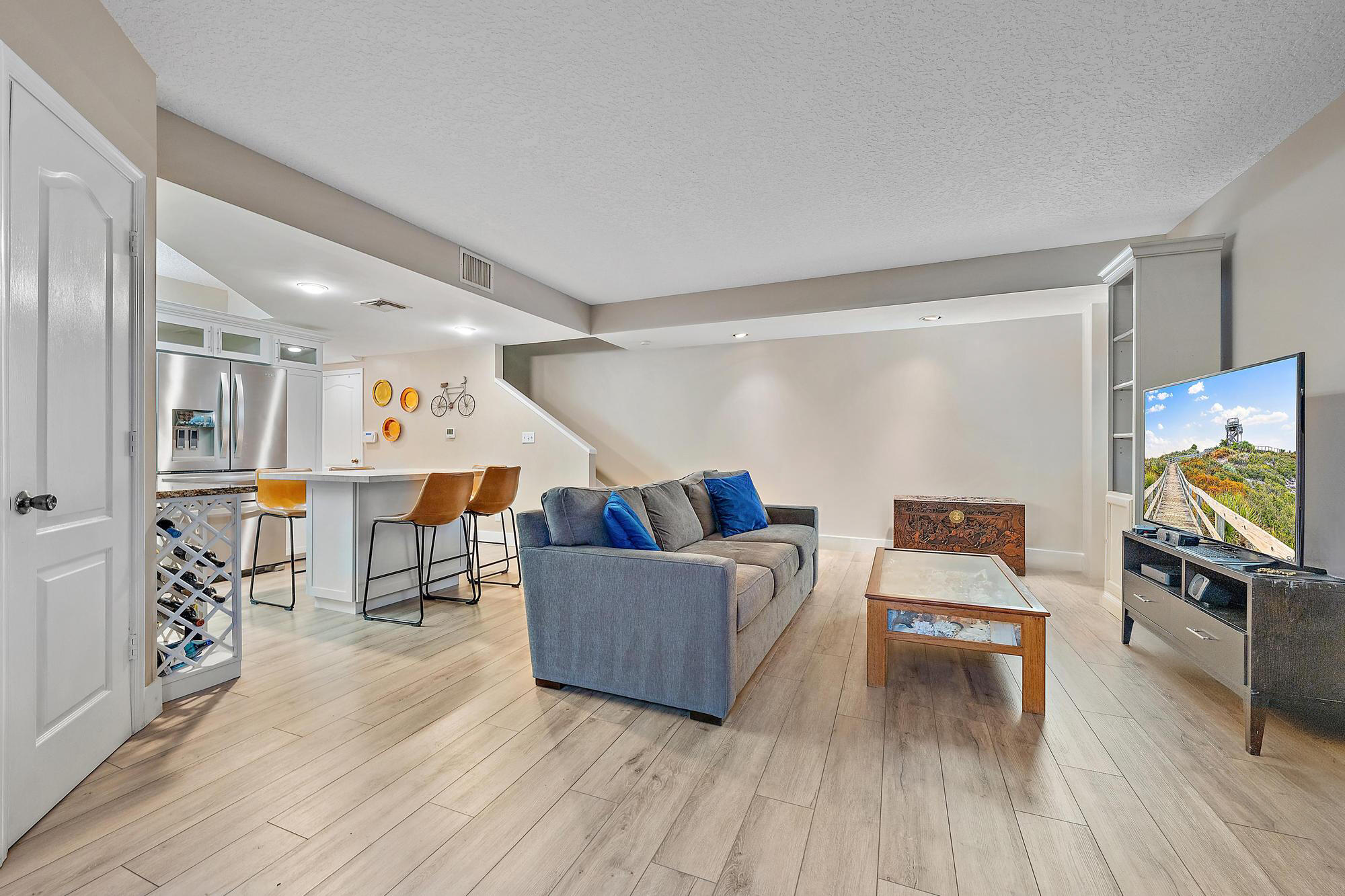 54 Uno Lago Drive