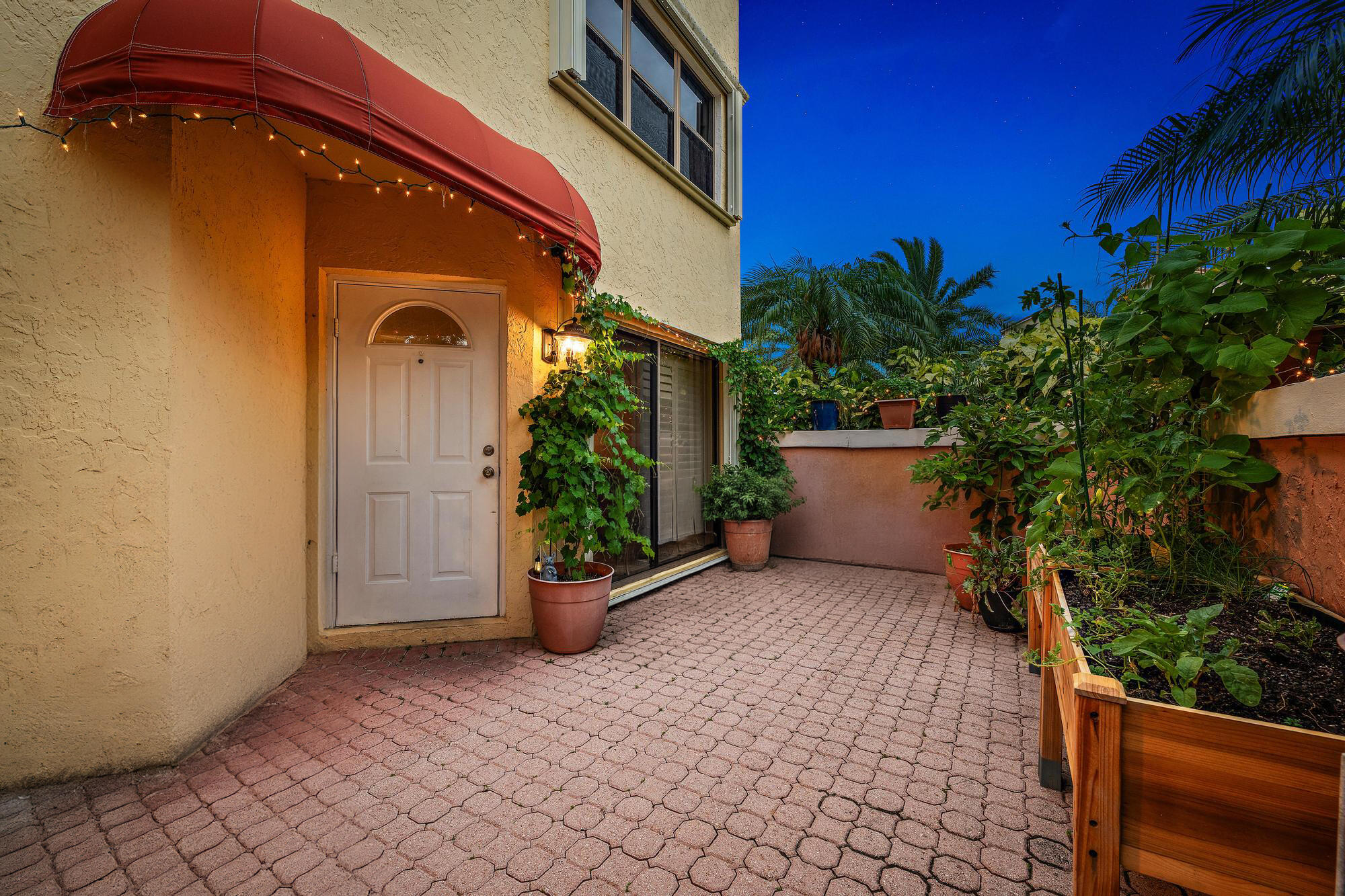 54 Uno Lago Drive