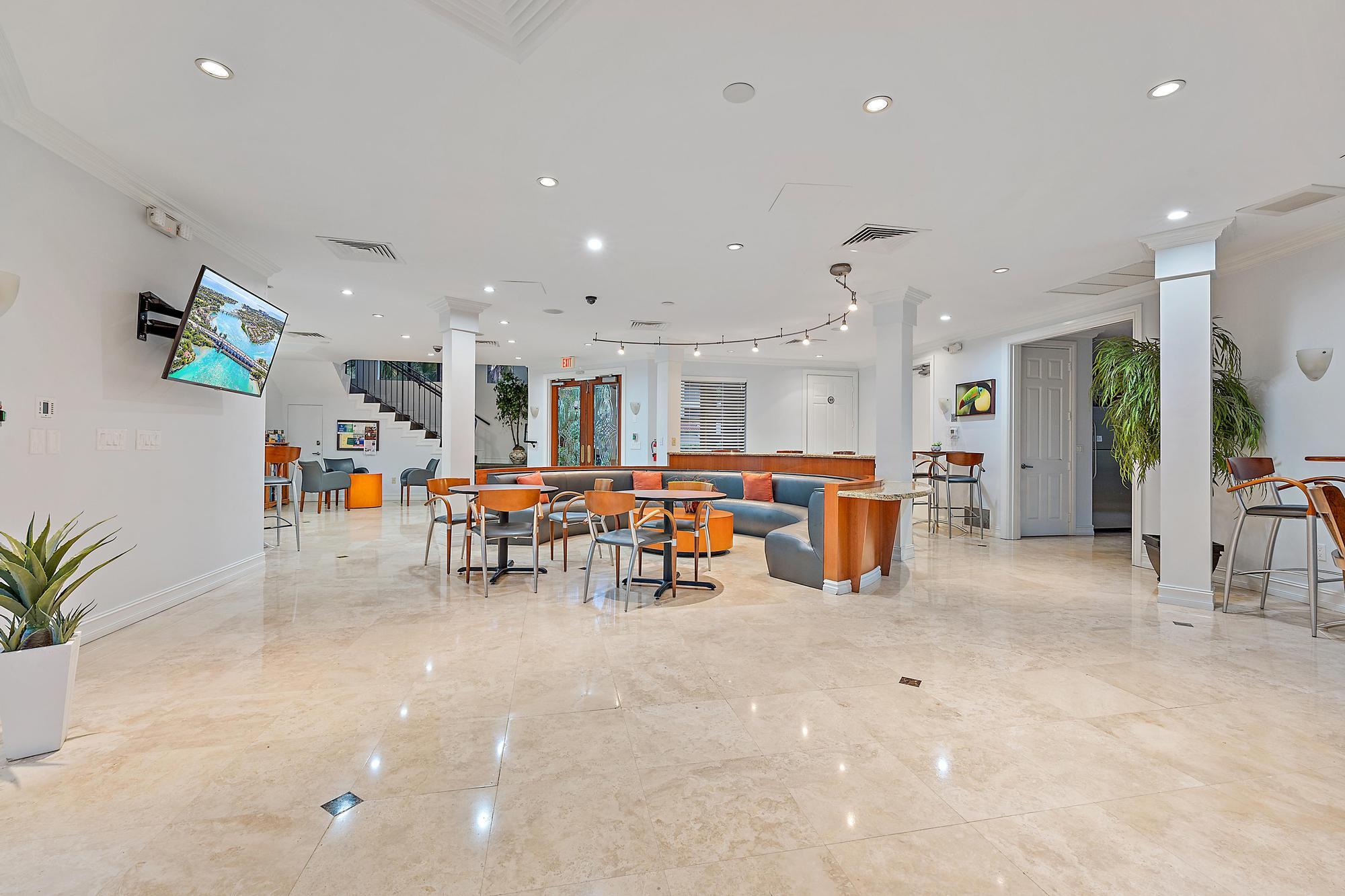 54 Uno Lago Drive
