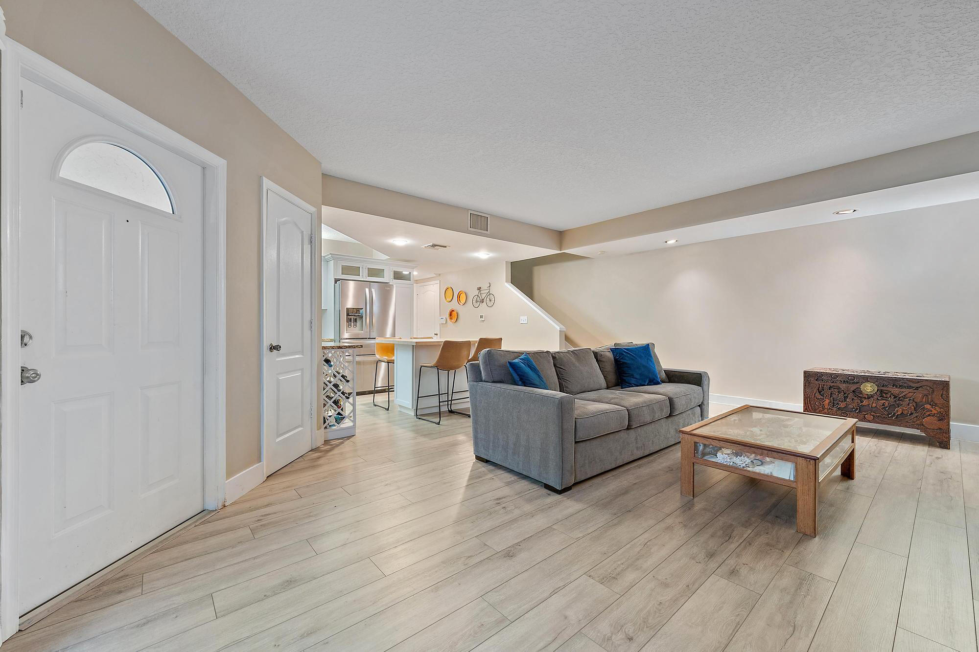54 Uno Lago Drive