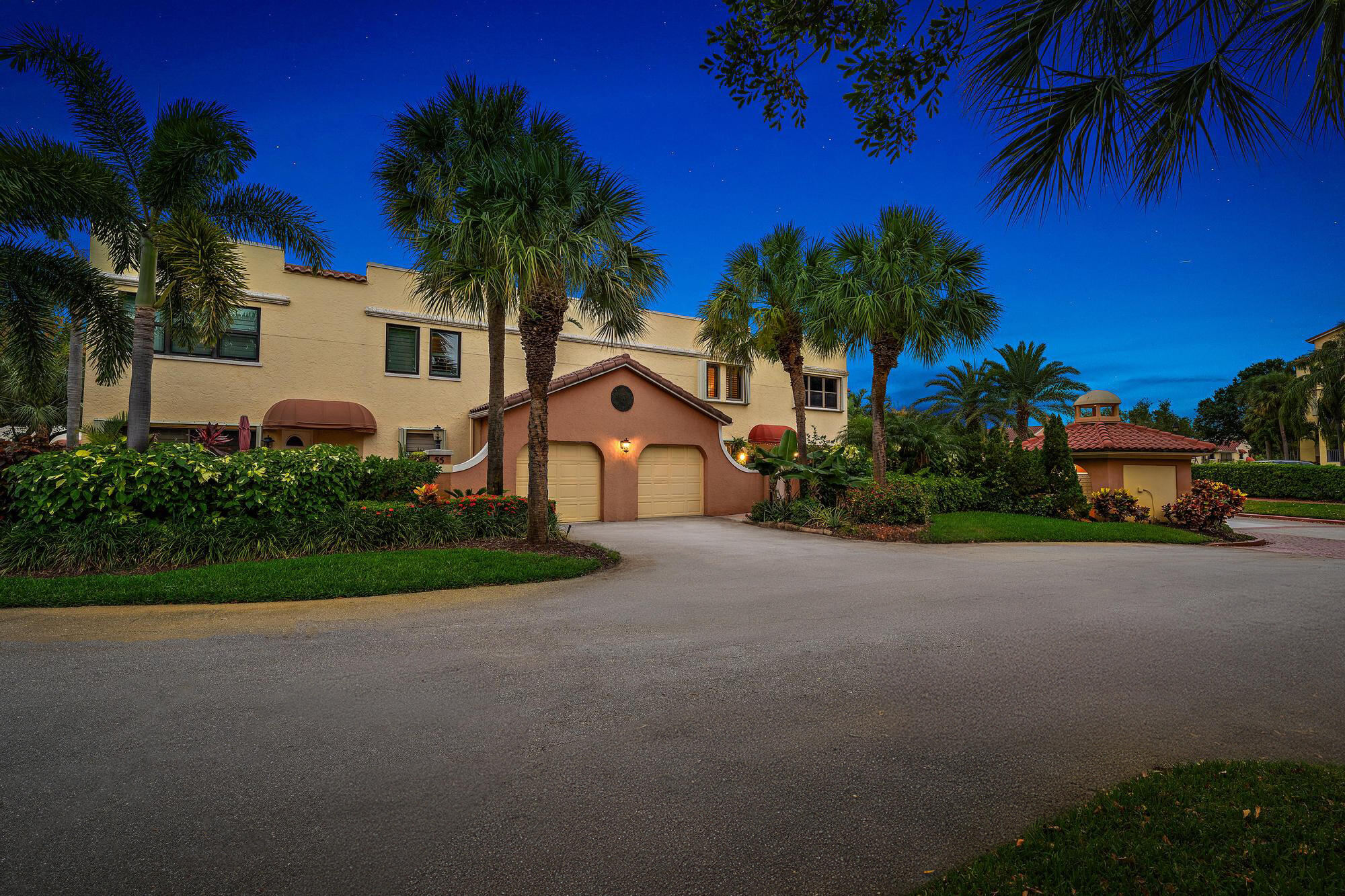 54 Uno Lago Drive