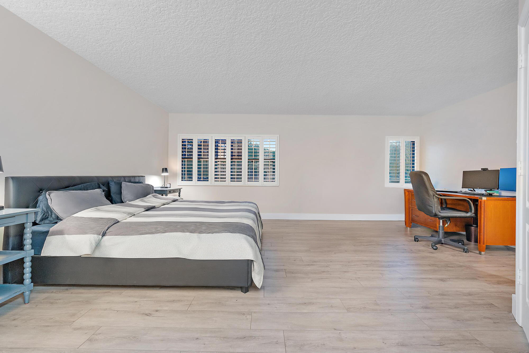 54 Uno Lago Drive