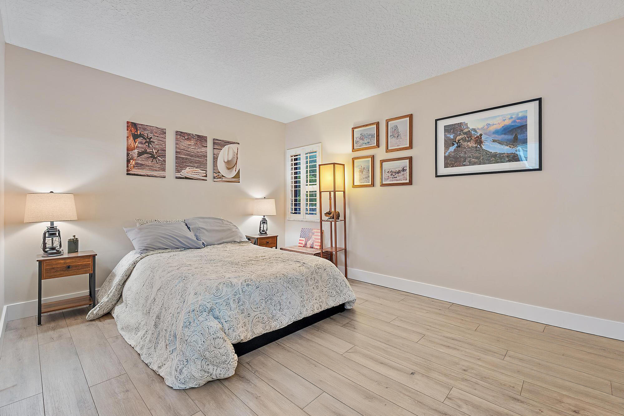54 Uno Lago Drive