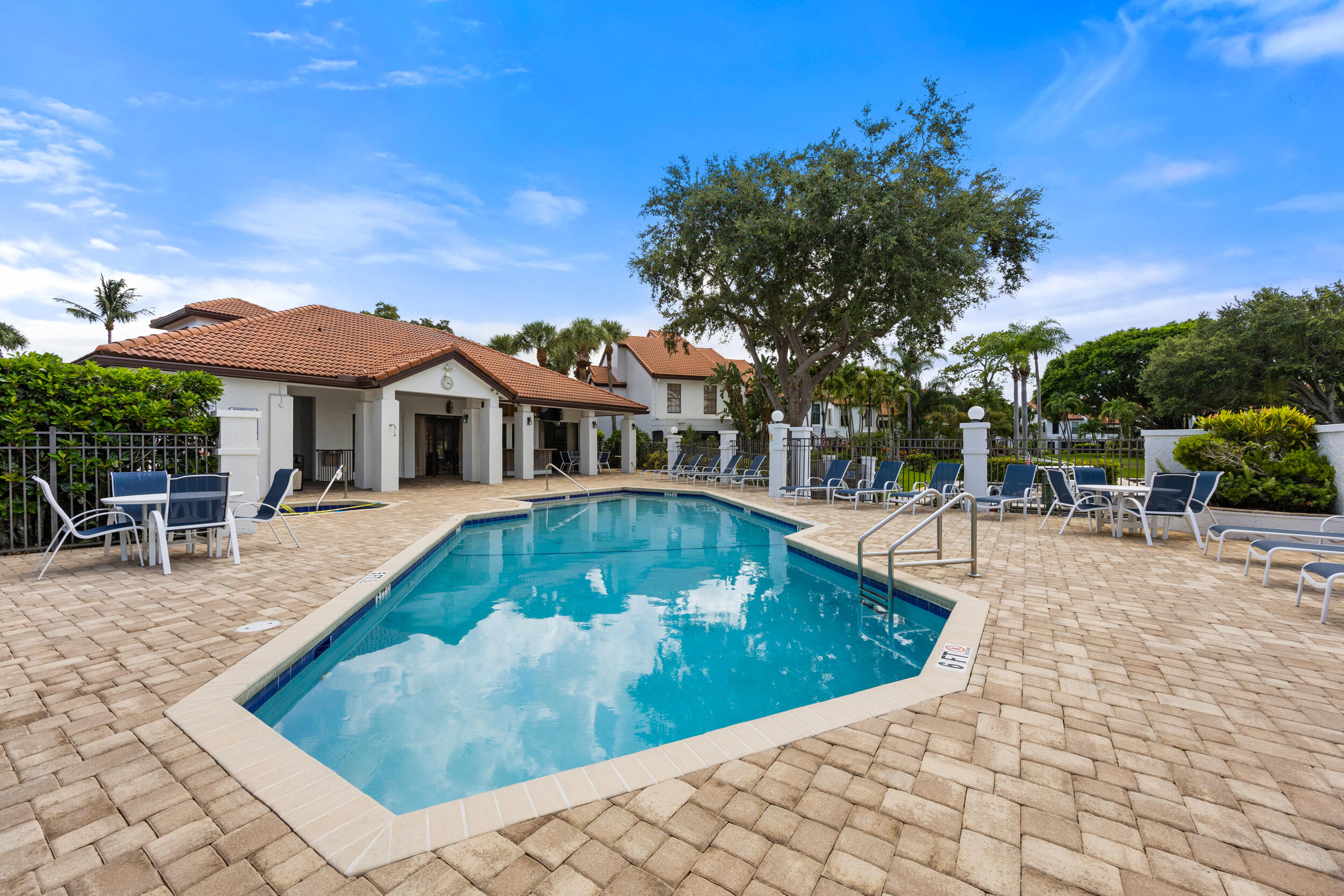 2280 Treasure Isle Drive A82