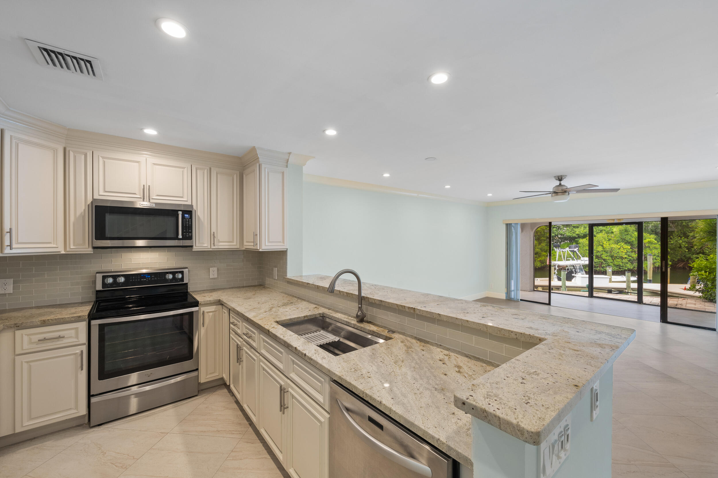 2280 Treasure Isle Drive A82