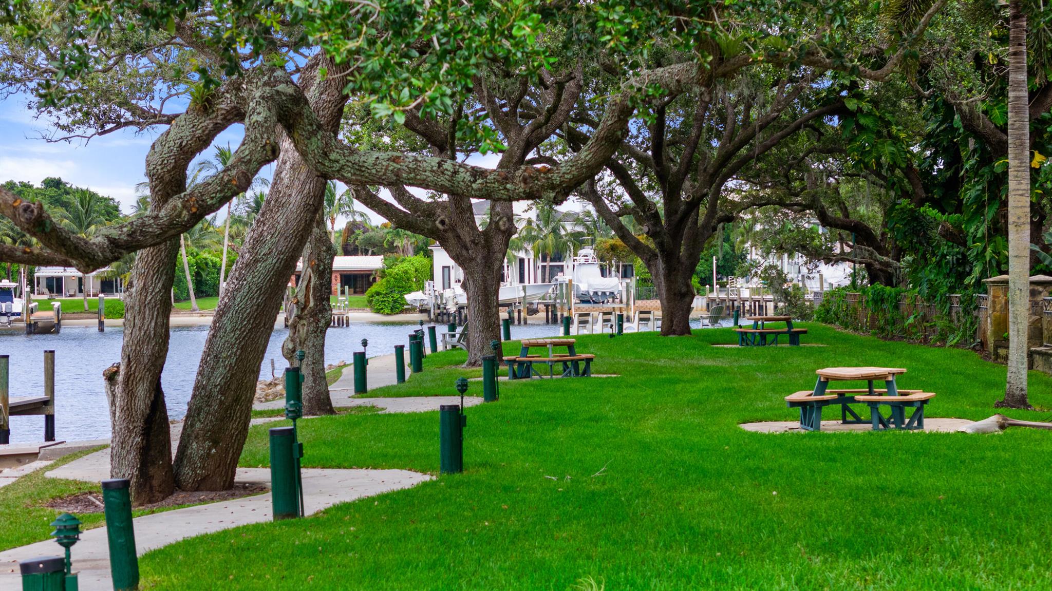 2280 Treasure Isle Drive A82