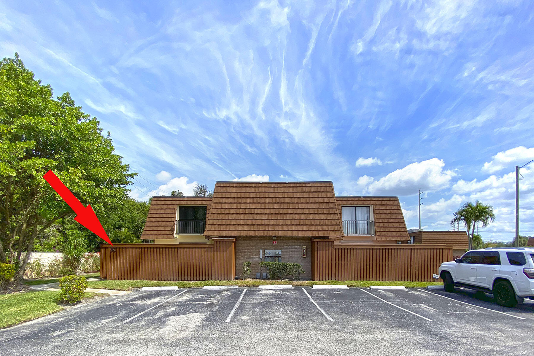 3900 County Line Road 8c