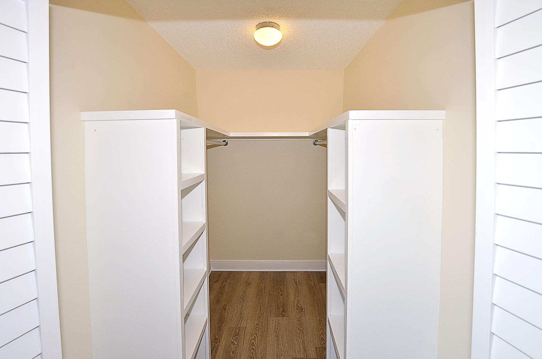 3900 County Line Road 8c