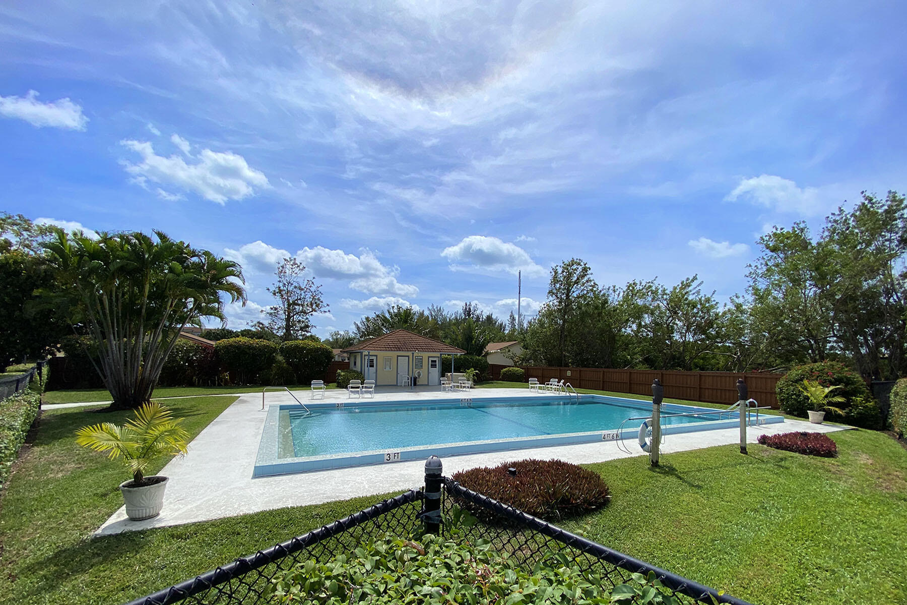 3900 County Line Road 8c