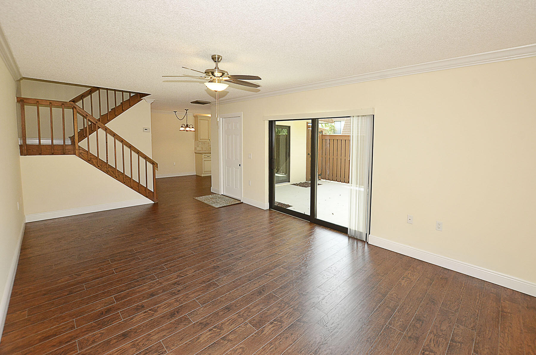 3900 County Line Road 8c