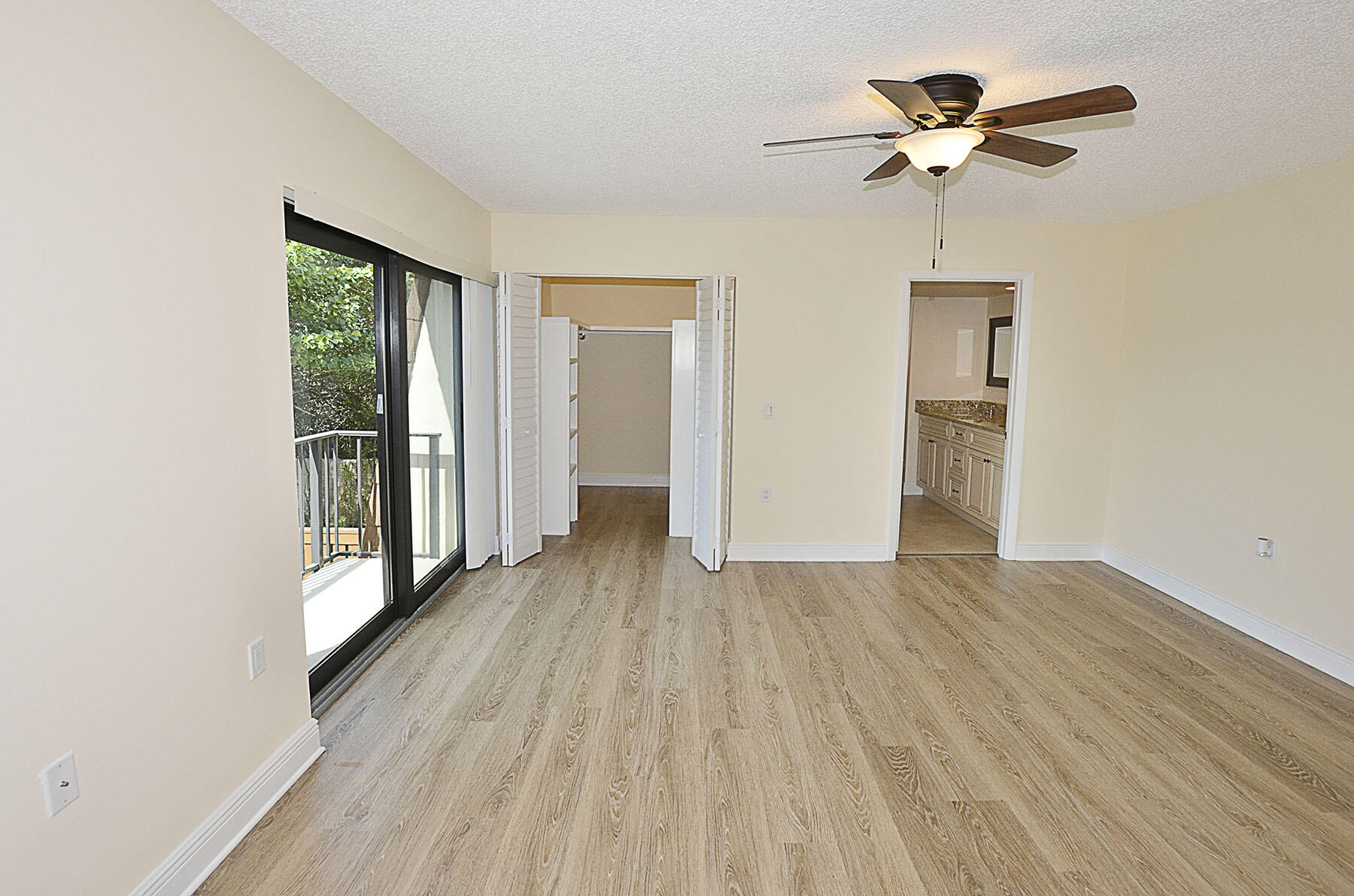 3900 County Line Road 8c