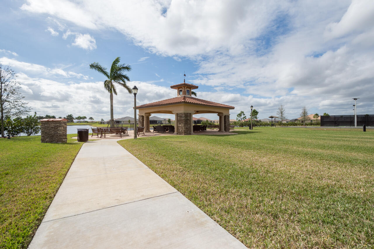 10171 SW Coral Tree Cir