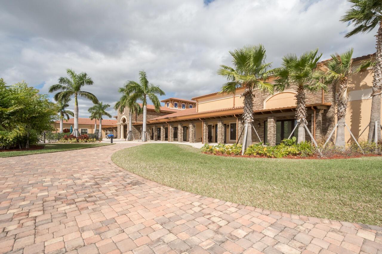 10171 SW Coral Tree Cir