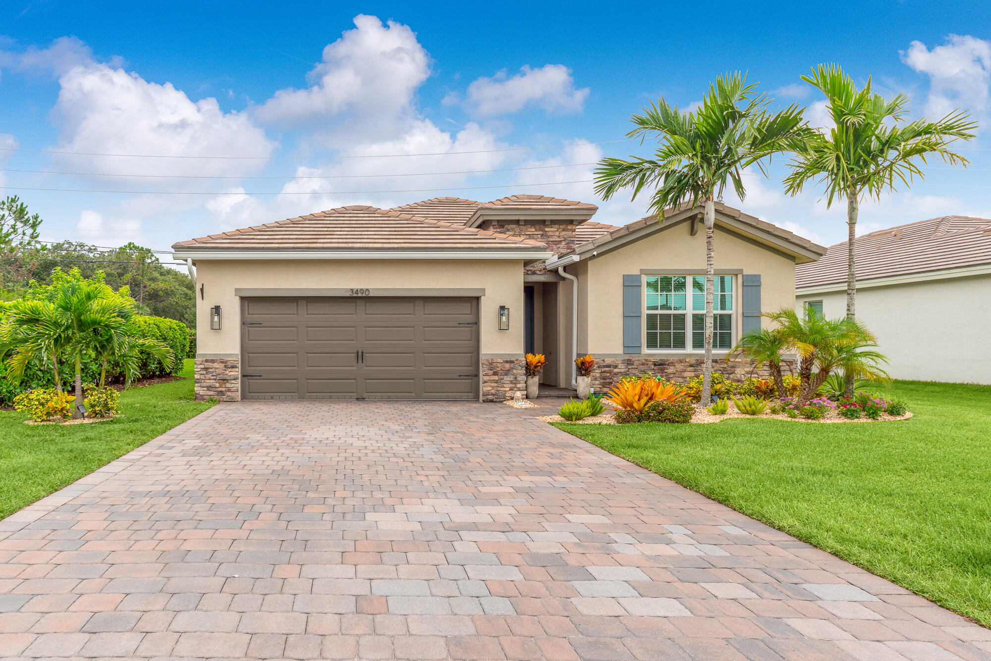 3490 SW Blackberry Lane