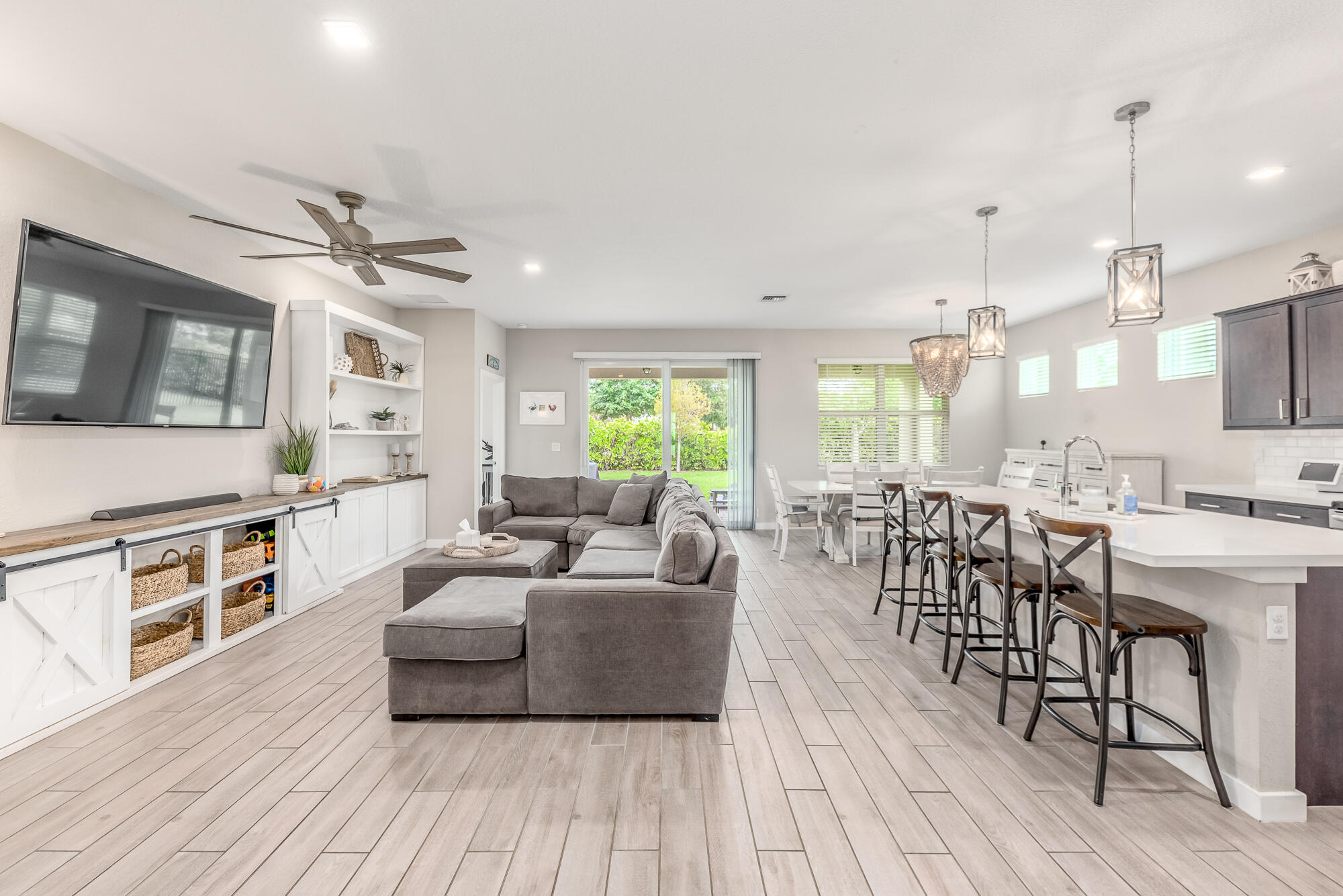 3490 SW Blackberry Lane