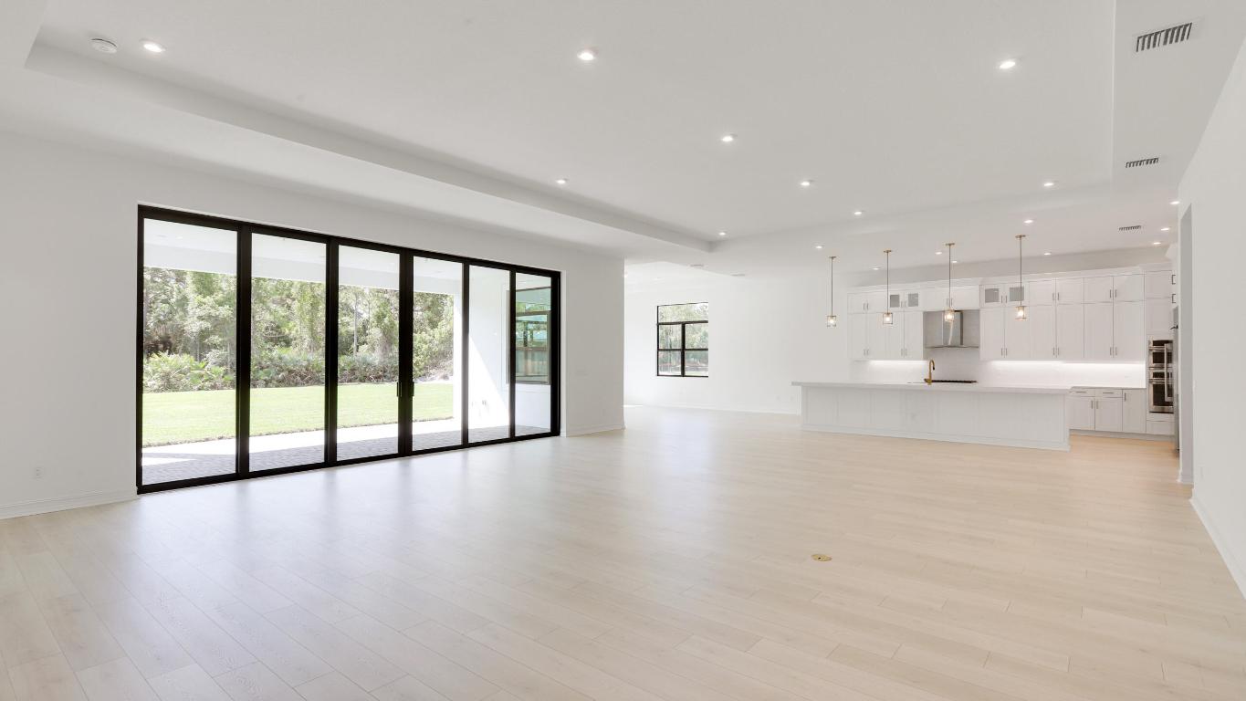 5358 SW Pomegranate Way