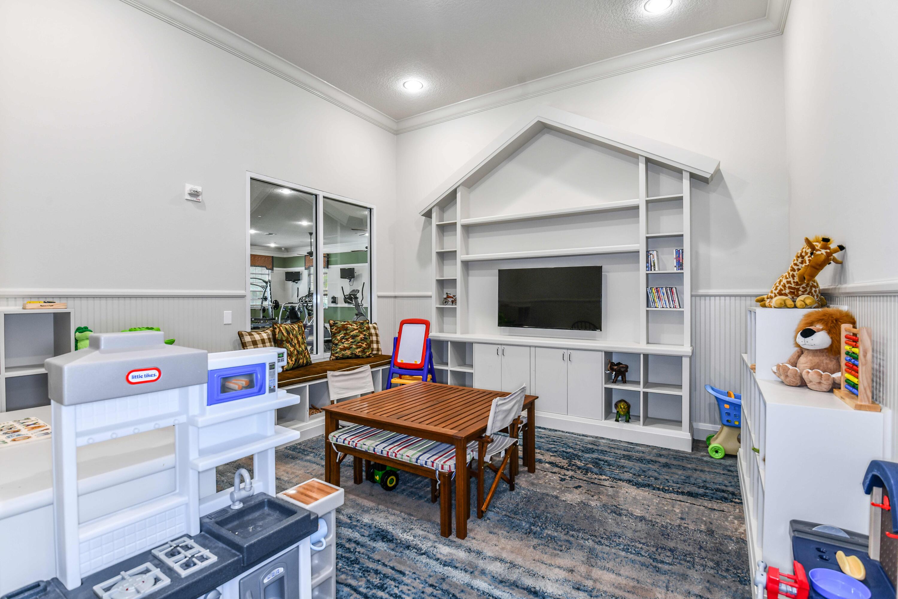 5358 SW Pomegranate Way