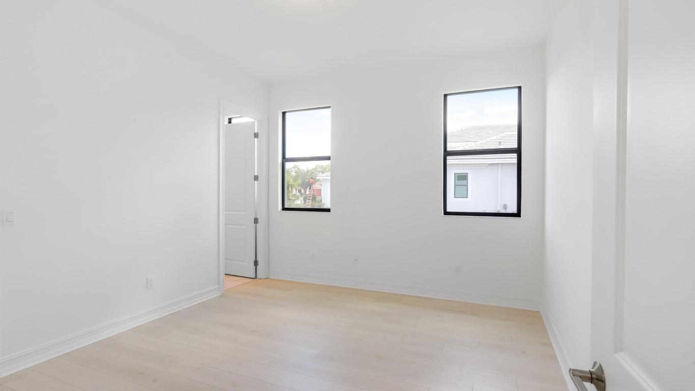 5358 SW Pomegranate Way