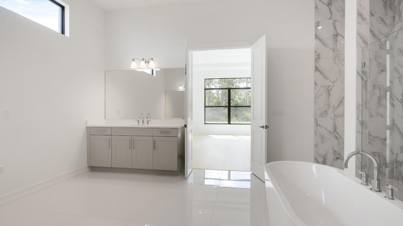 5358 SW Pomegranate Way