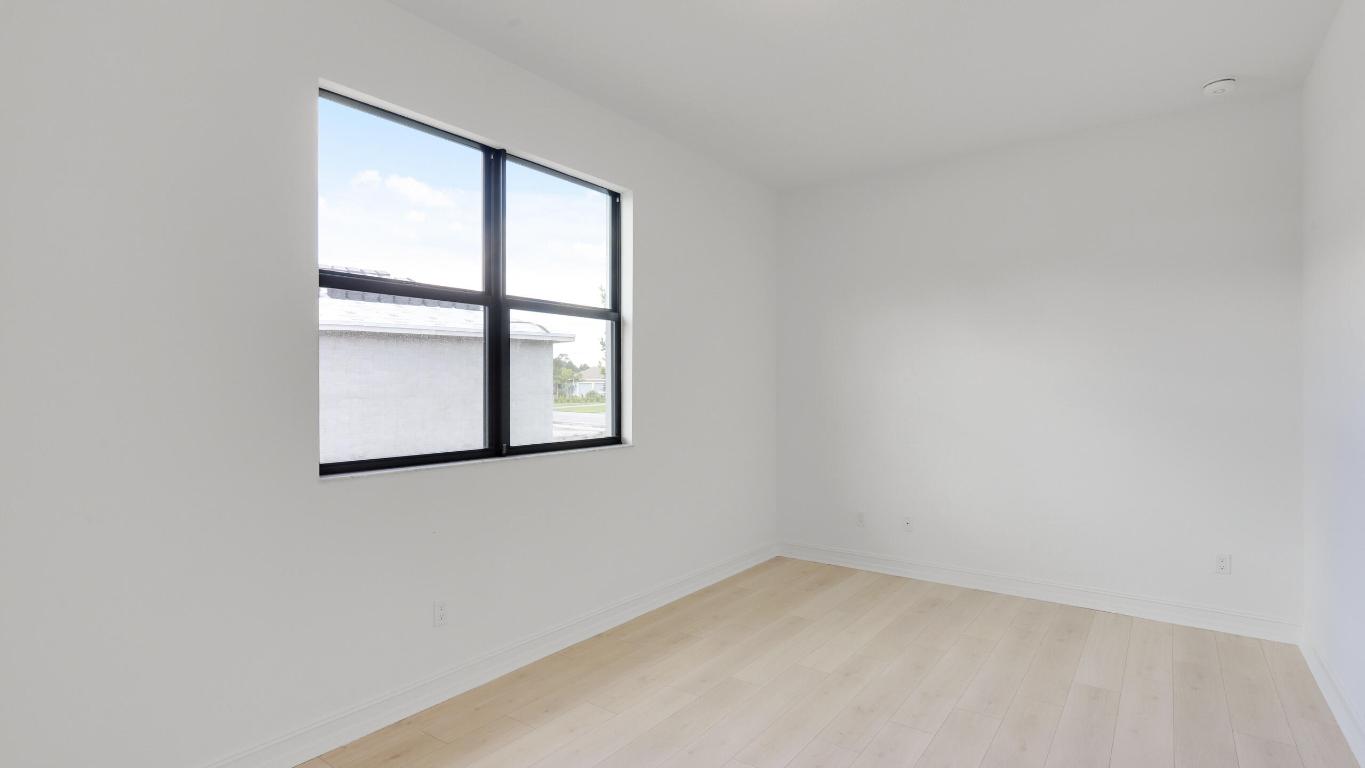 5358 SW Pomegranate Way