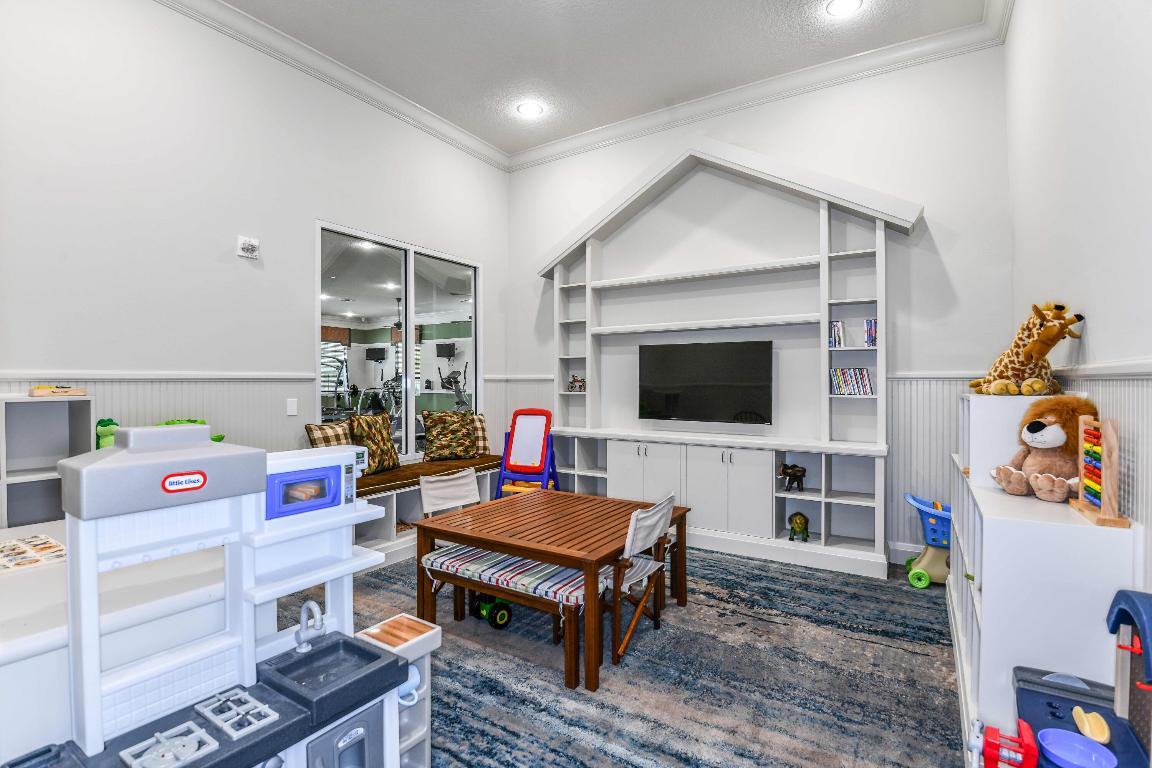 5358 SW Pomegranate Way