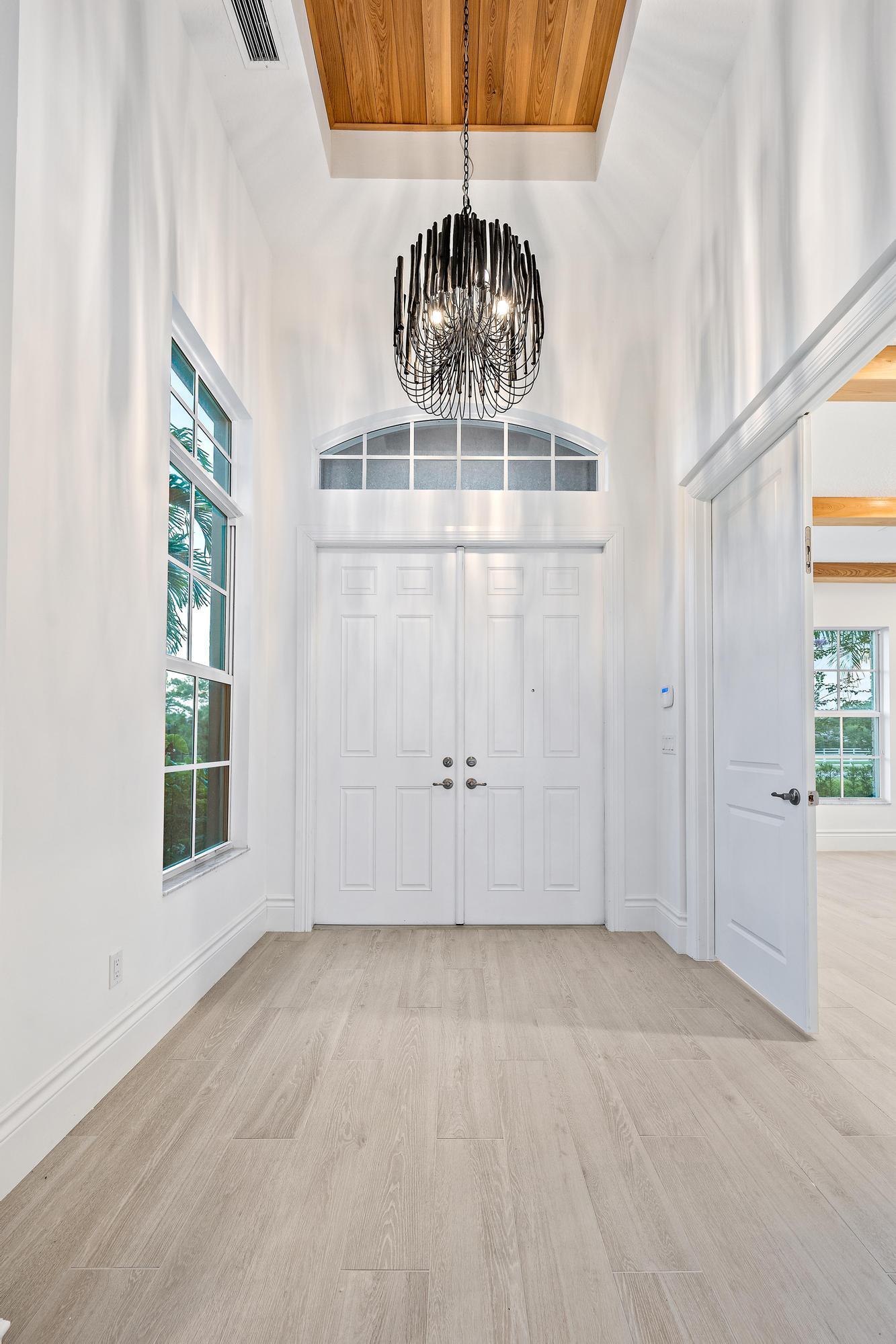 10096 Calabrese Trail