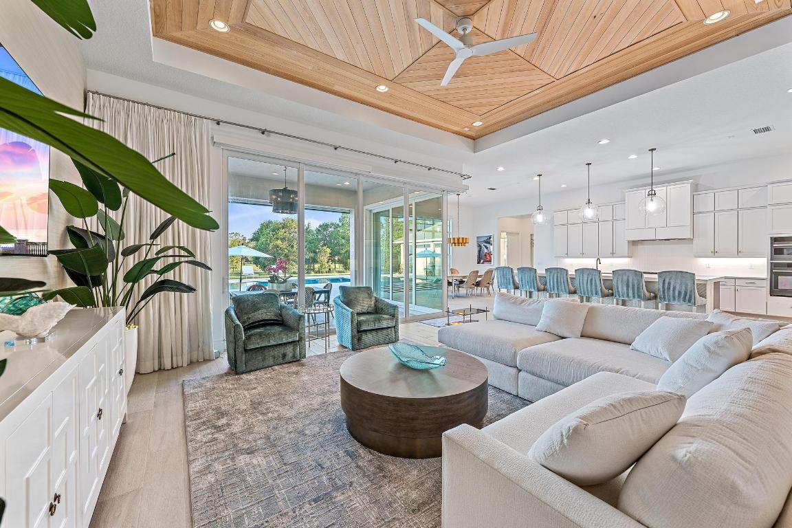 10096 Calabrese Trail