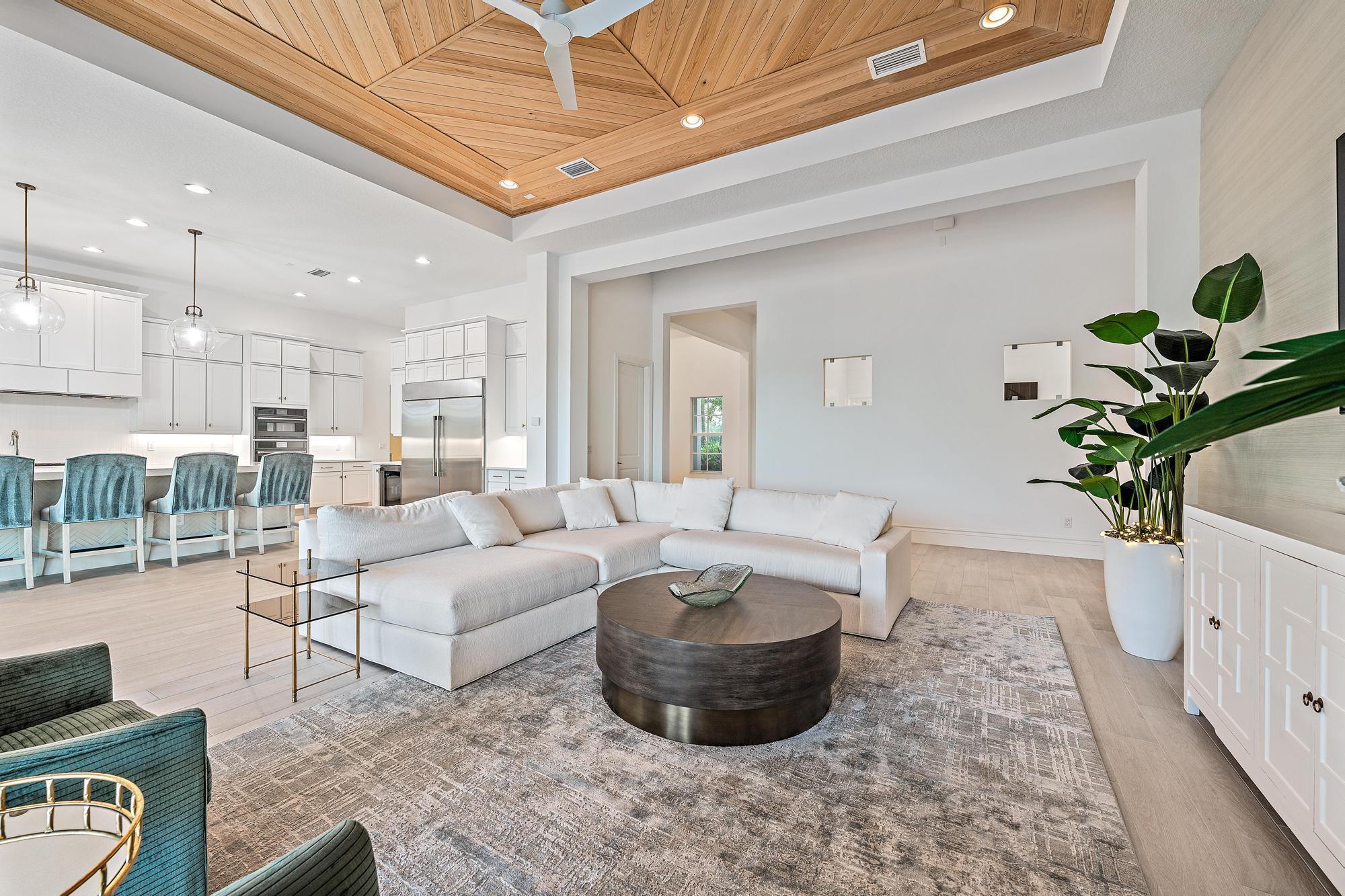 10096 Calabrese Trail