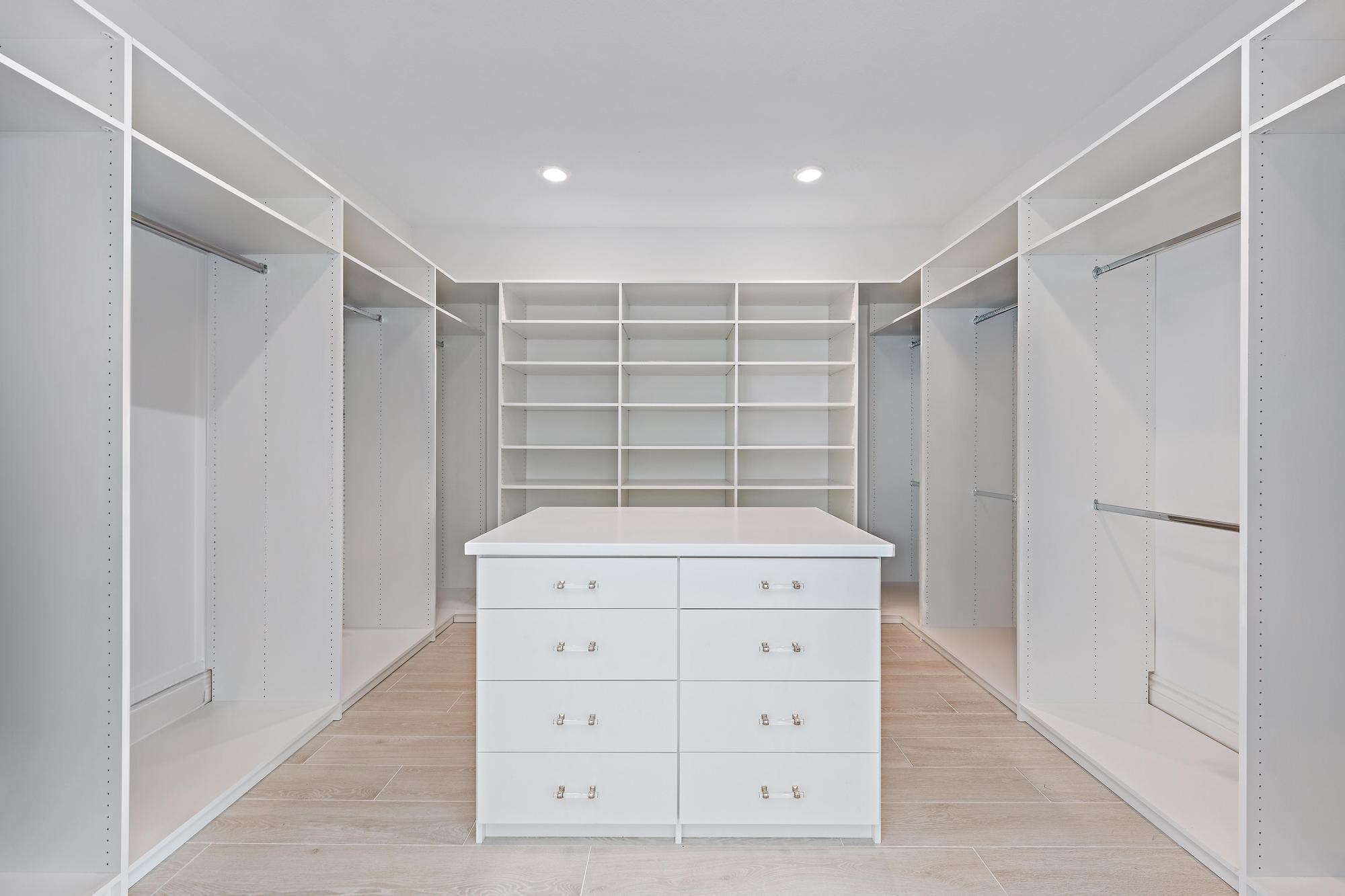 10096 Calabrese Trail