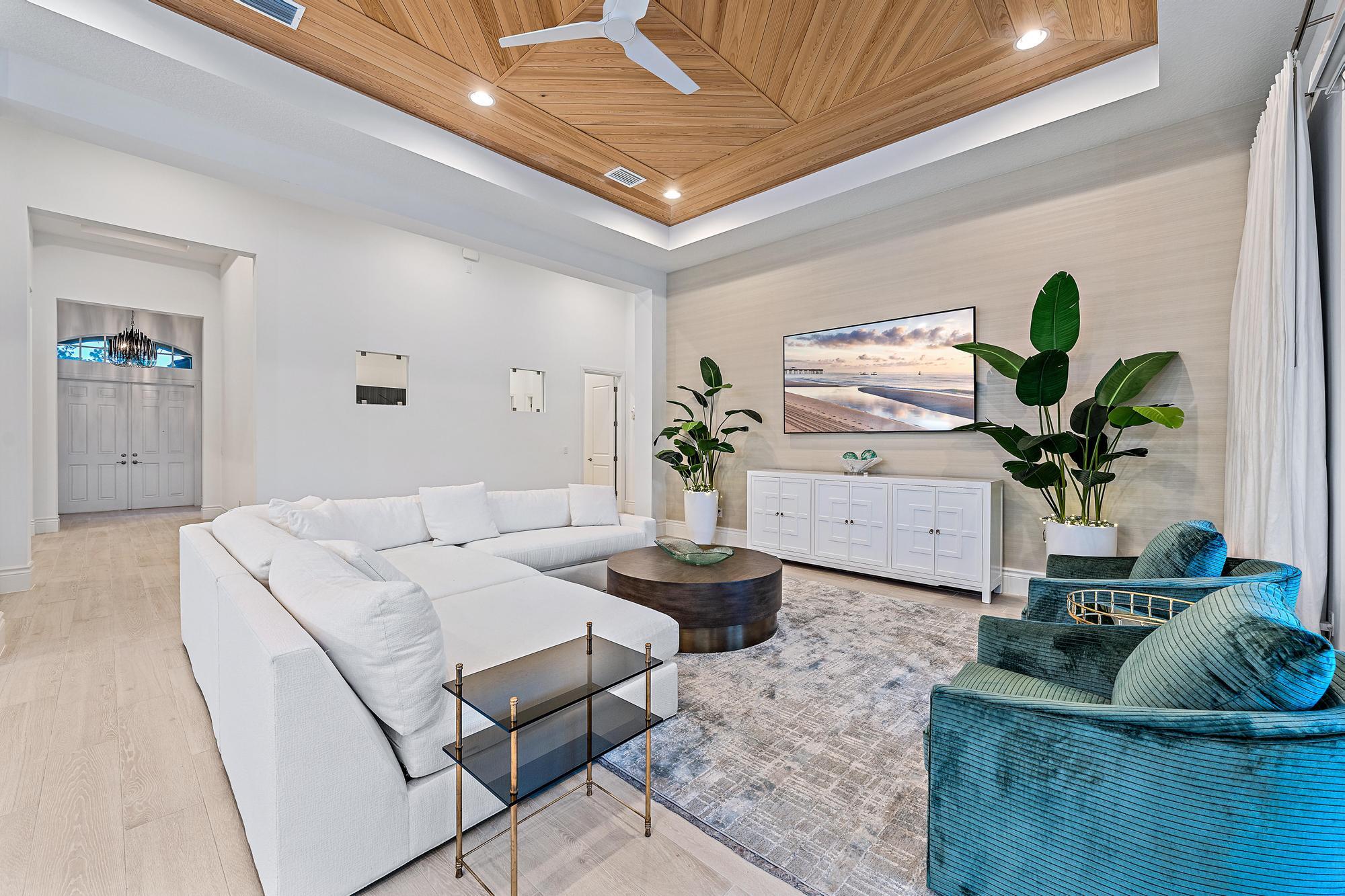 10096 Calabrese Trail