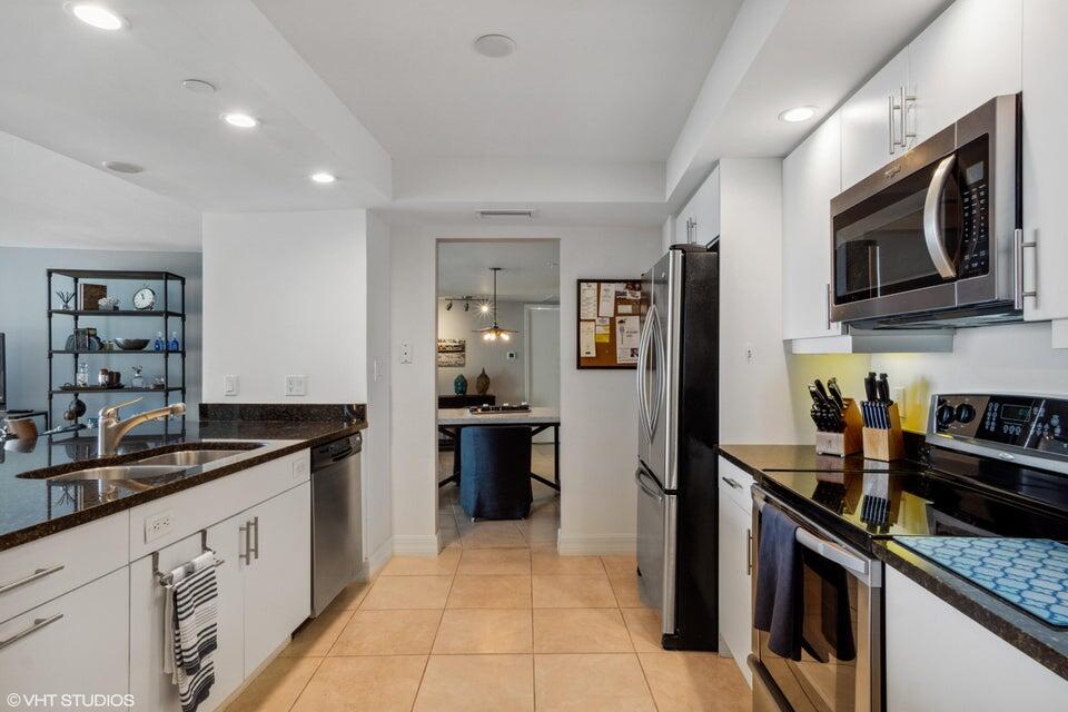 3000 N Ocean Drive 25e