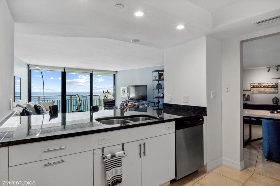 3000 N Ocean Drive 25e