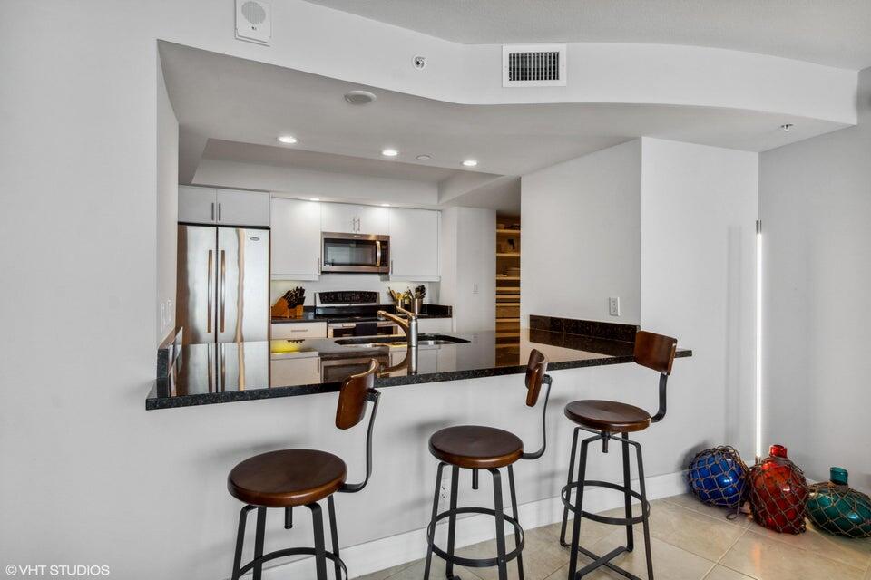 3000 N Ocean Drive 25e