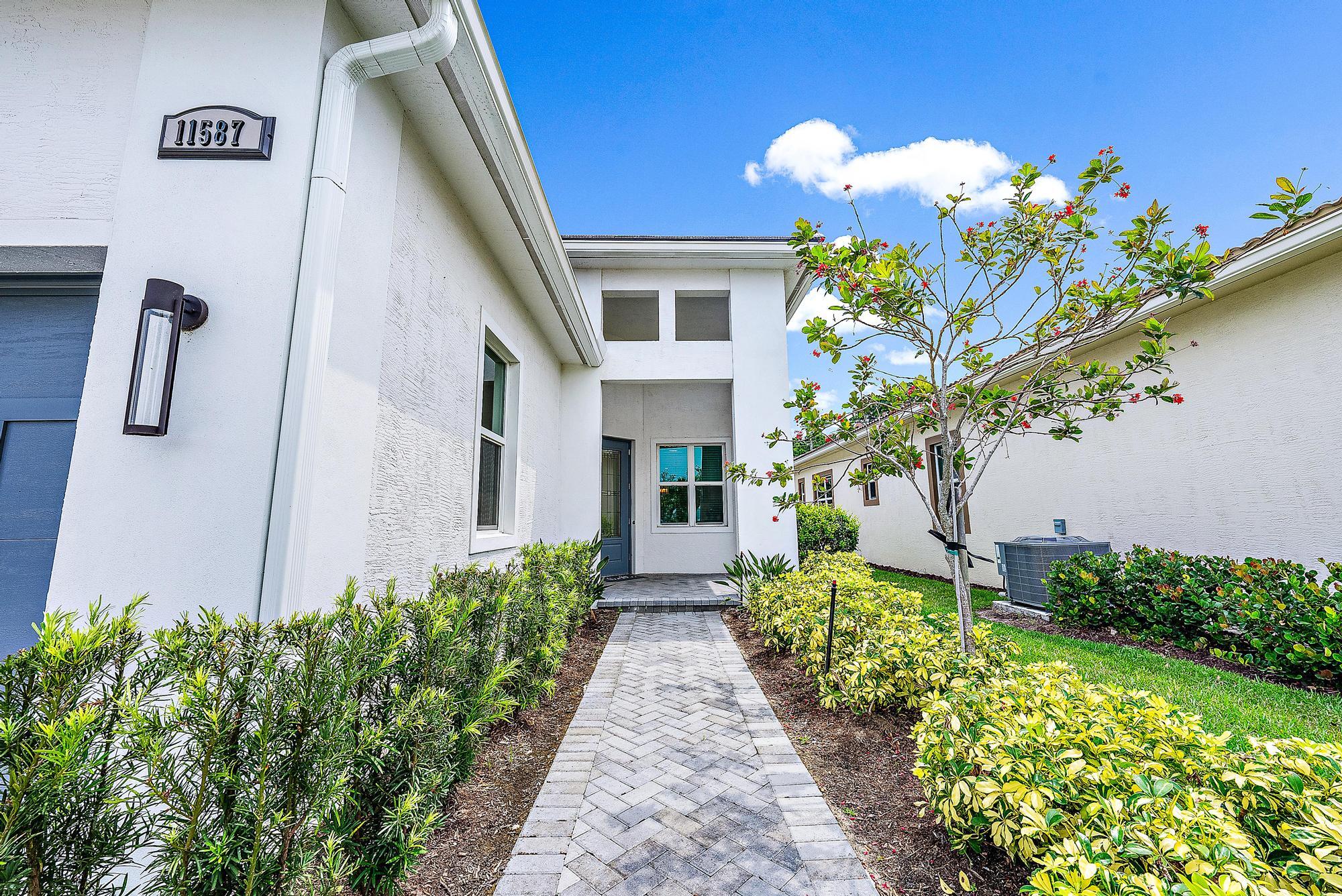 11587 SW Visconti Way