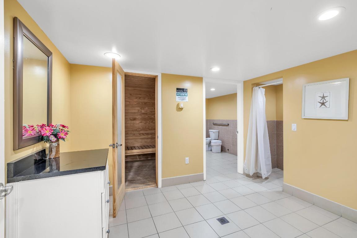 111 Golden Isles Drive C9