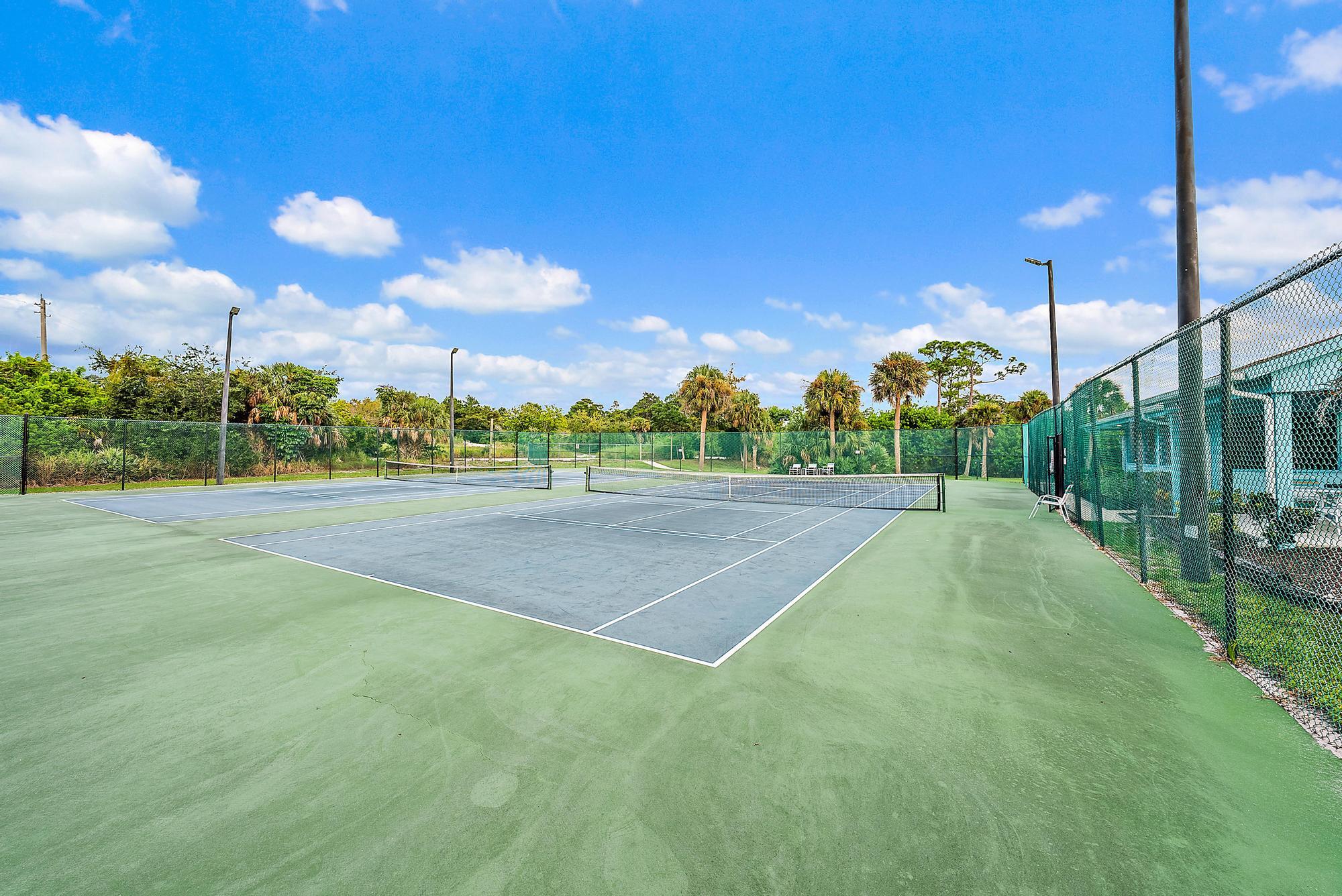 1451 NE 14th Court S-38