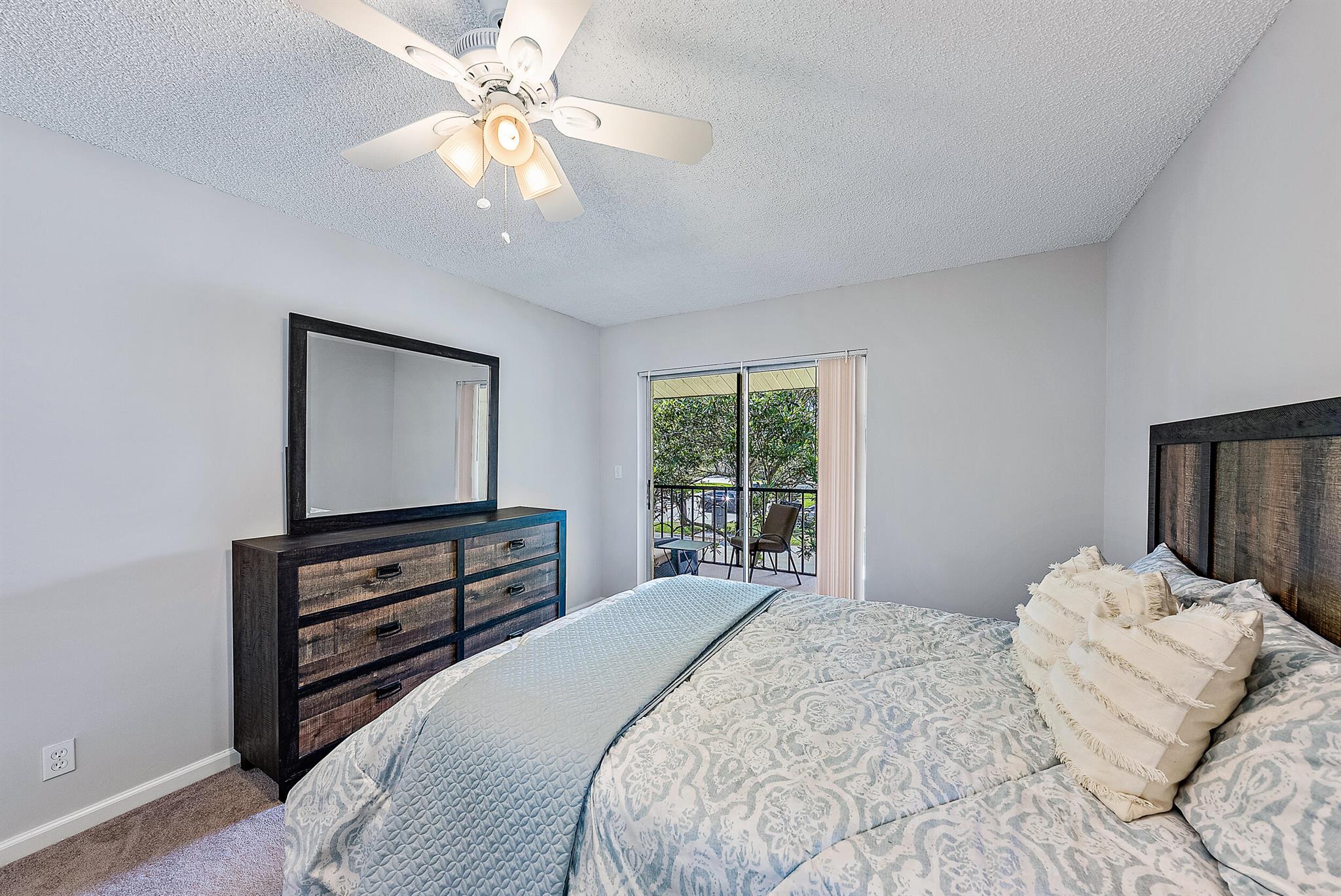 6559 Chasewood Drive E