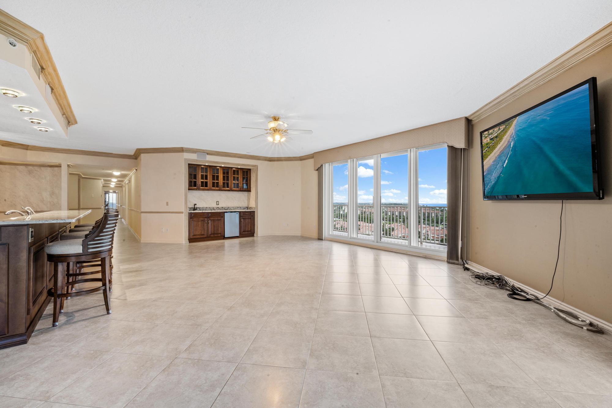 700 Ocean Royale Way 1201