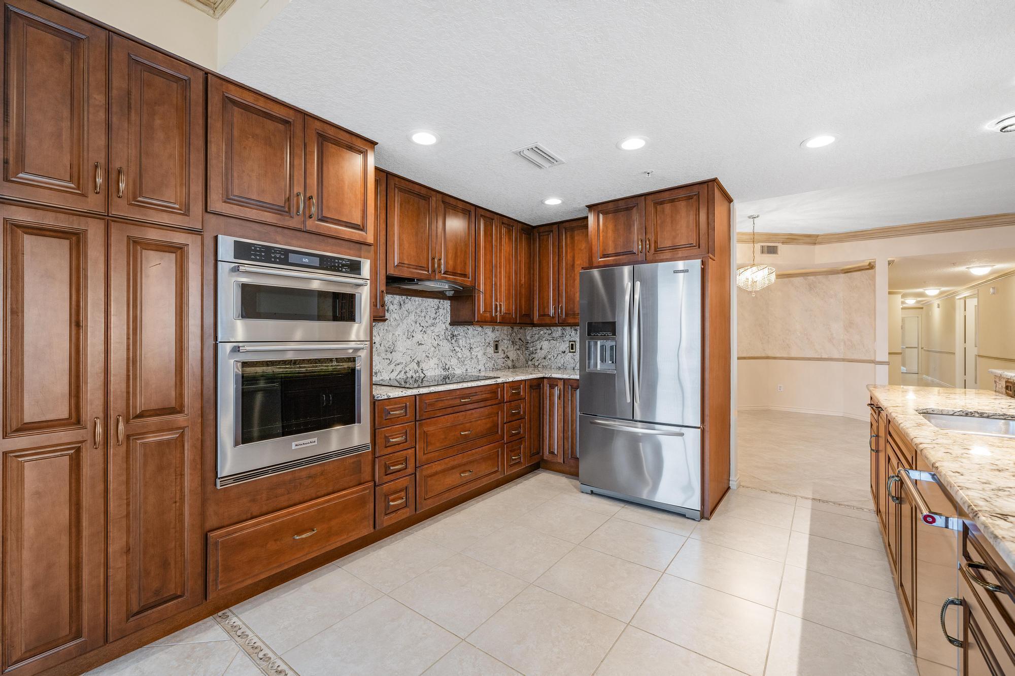 700 Ocean Royale Way 1201