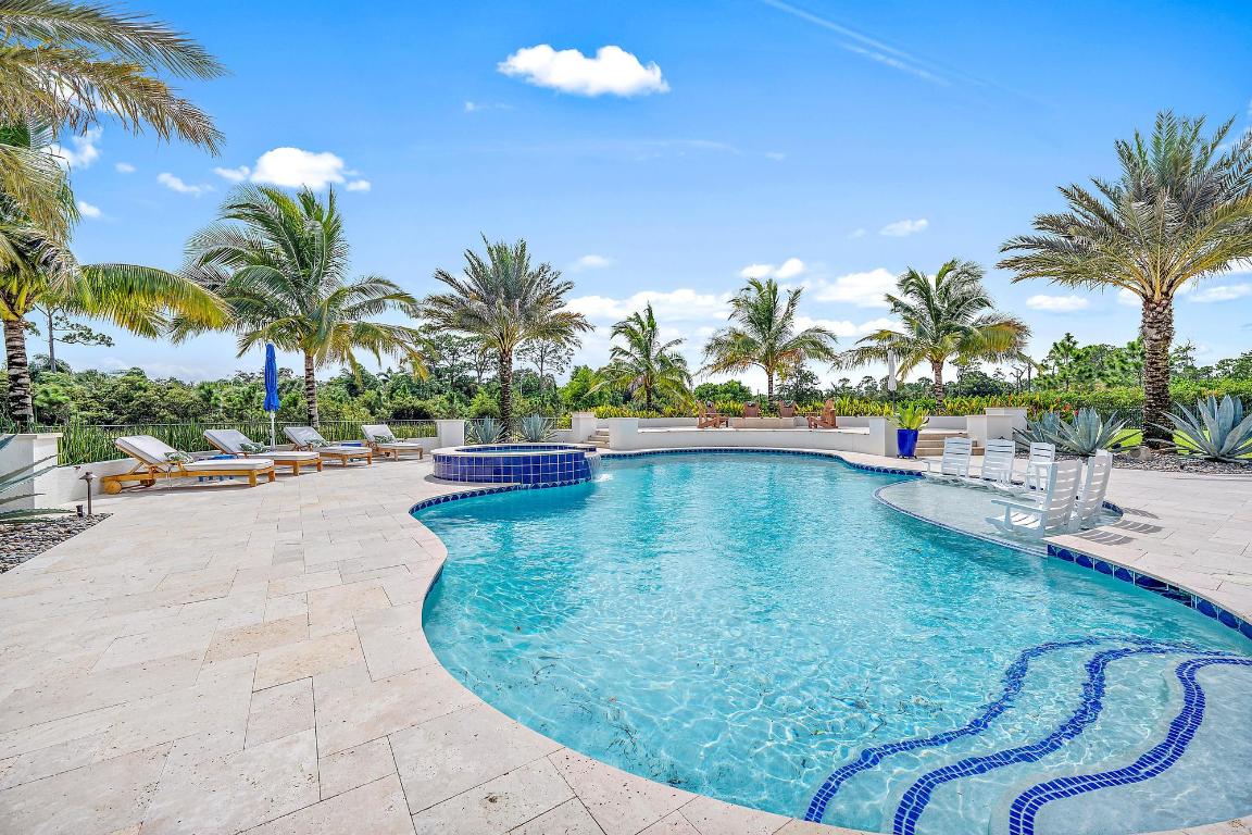 8164 SE Old Plantation Circle