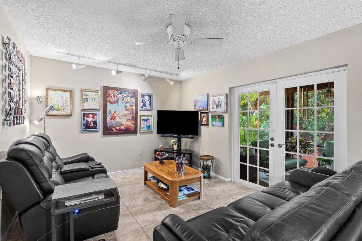 11440 SW 32nd Street