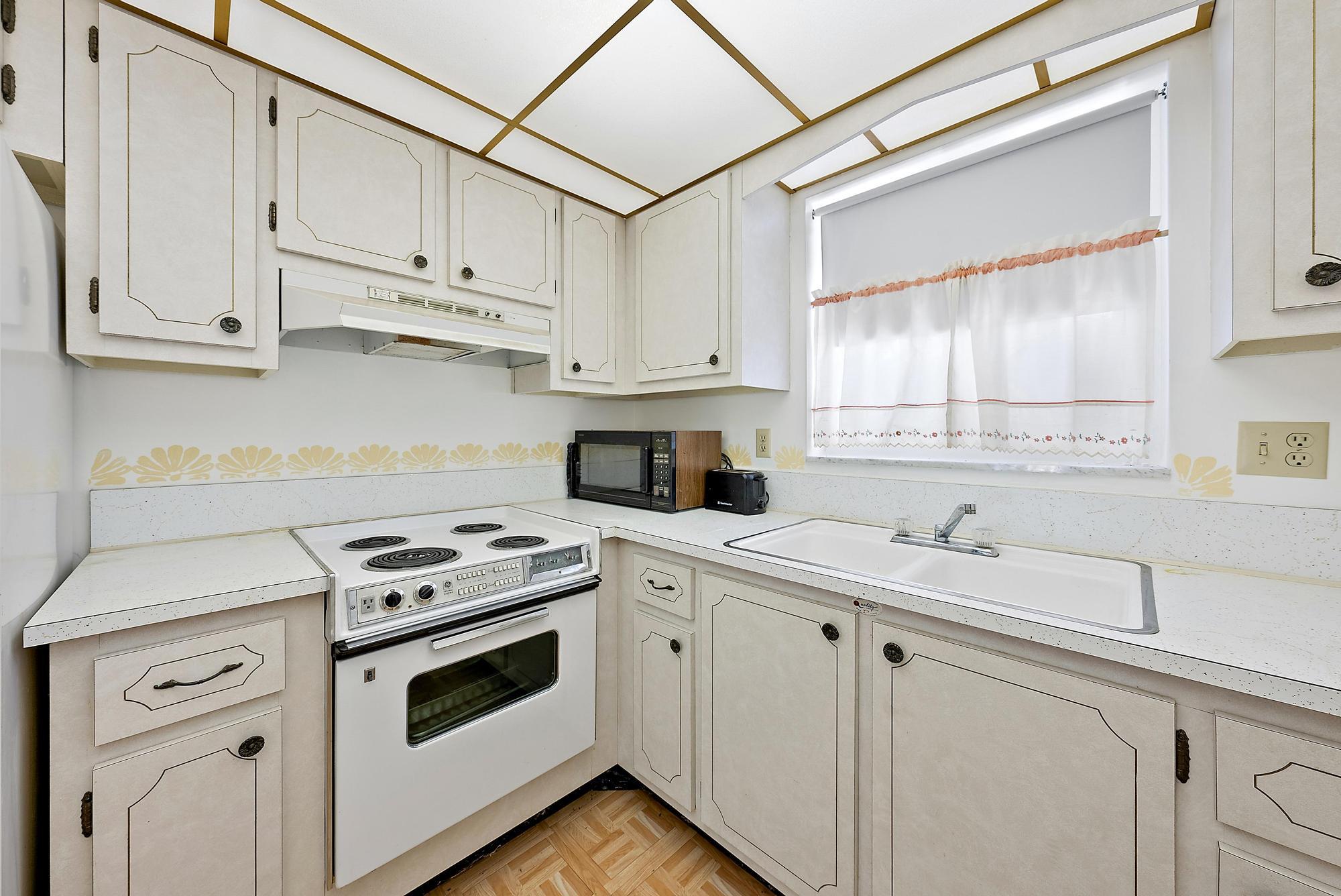 1 Garden Street 206l