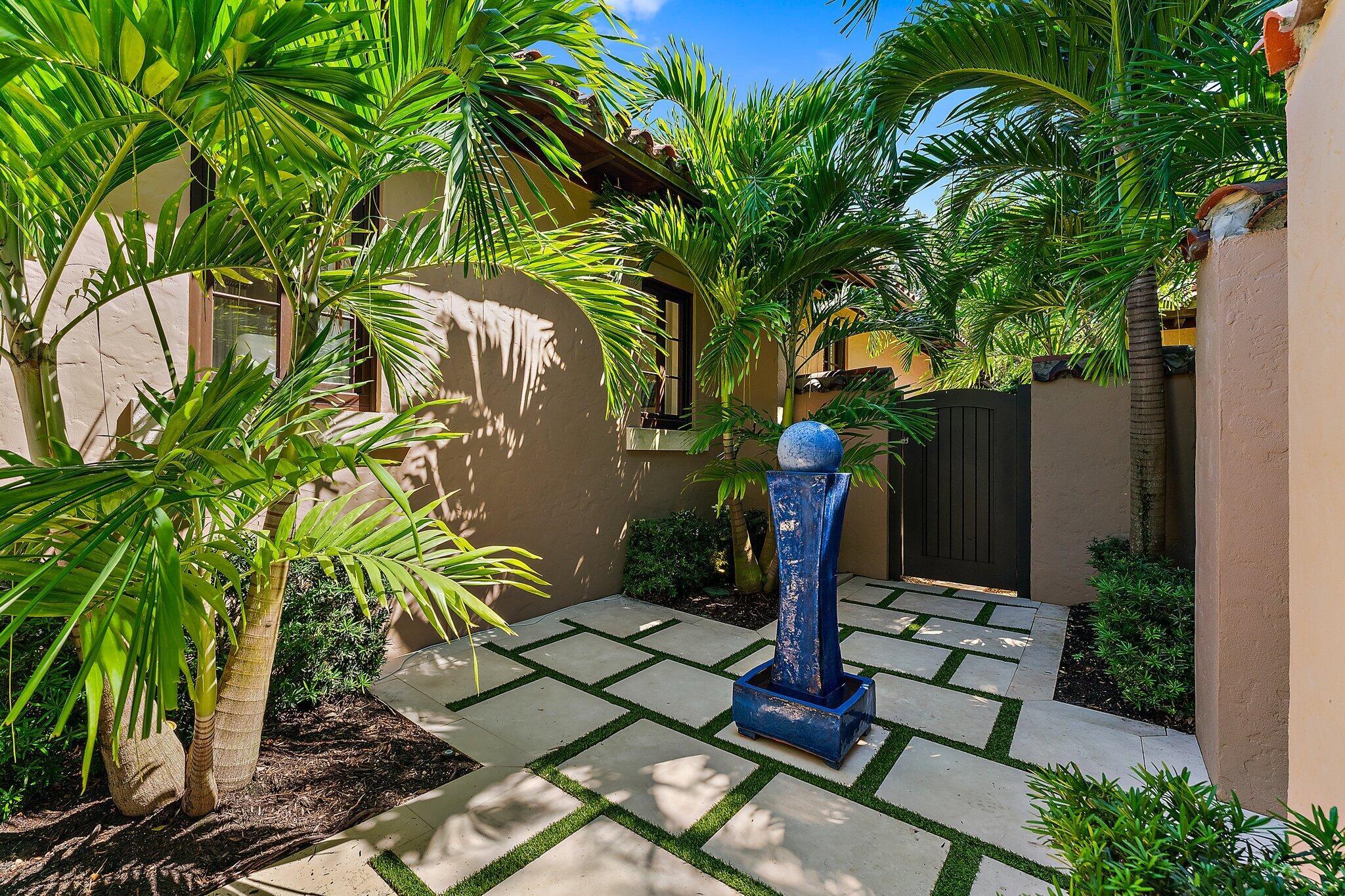 437 Via Del Orso Drive